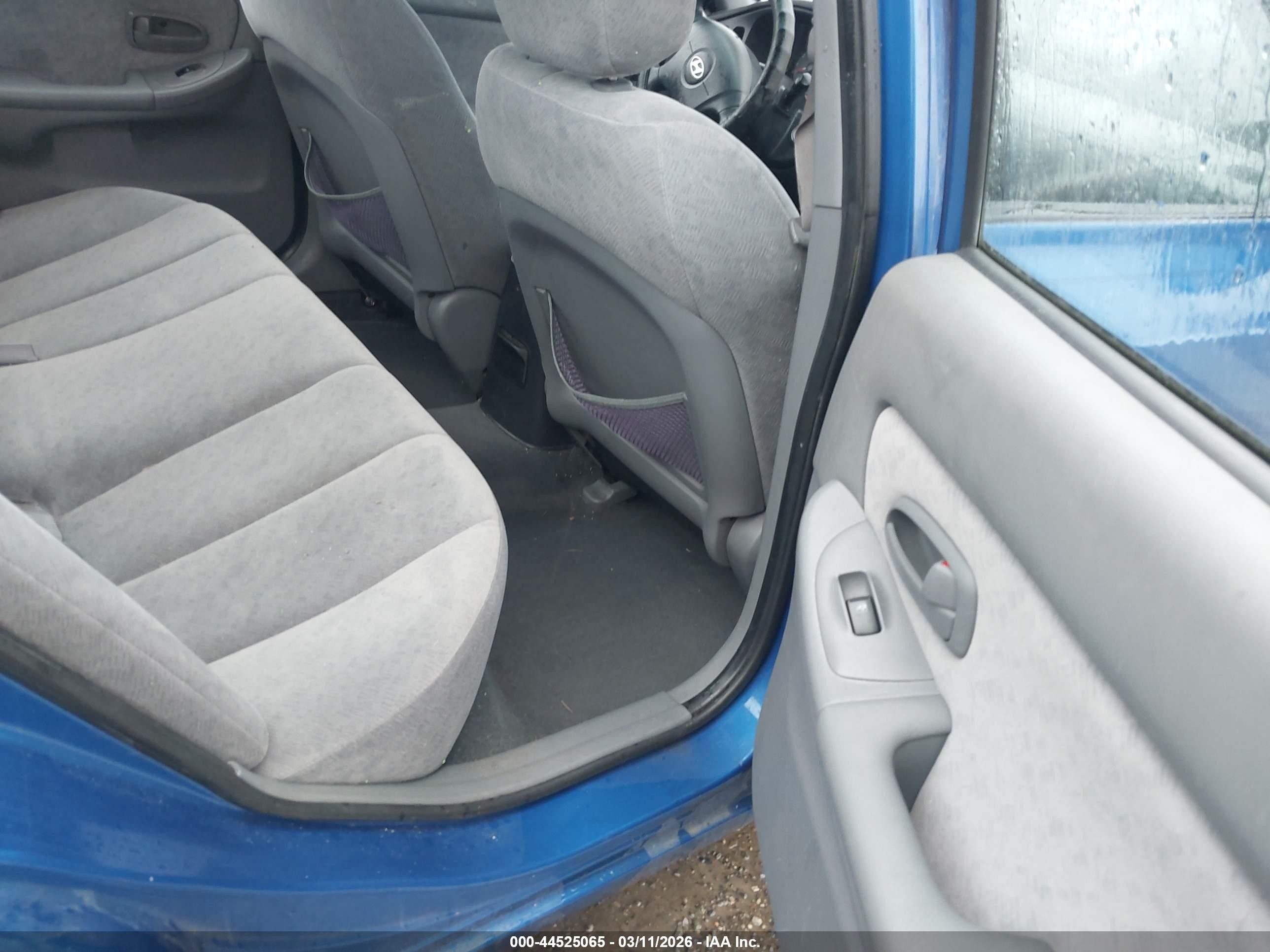 2004 Hyundai Elantra Gls/gt Blue vin: KMHDN46D34U921272