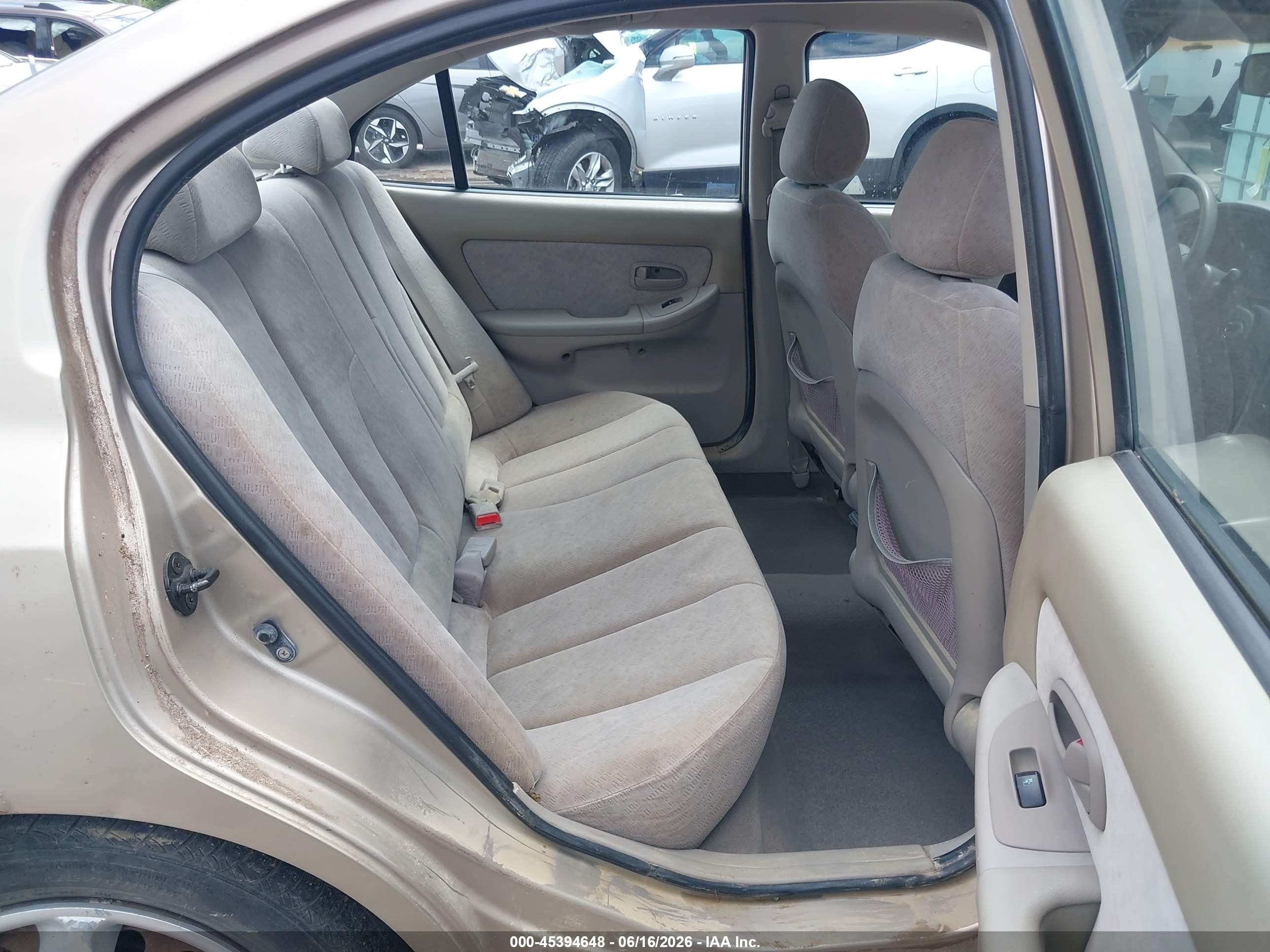 2005 Hyundai Elantra Gls/gt Beige vin: KMHDN46D35U125509