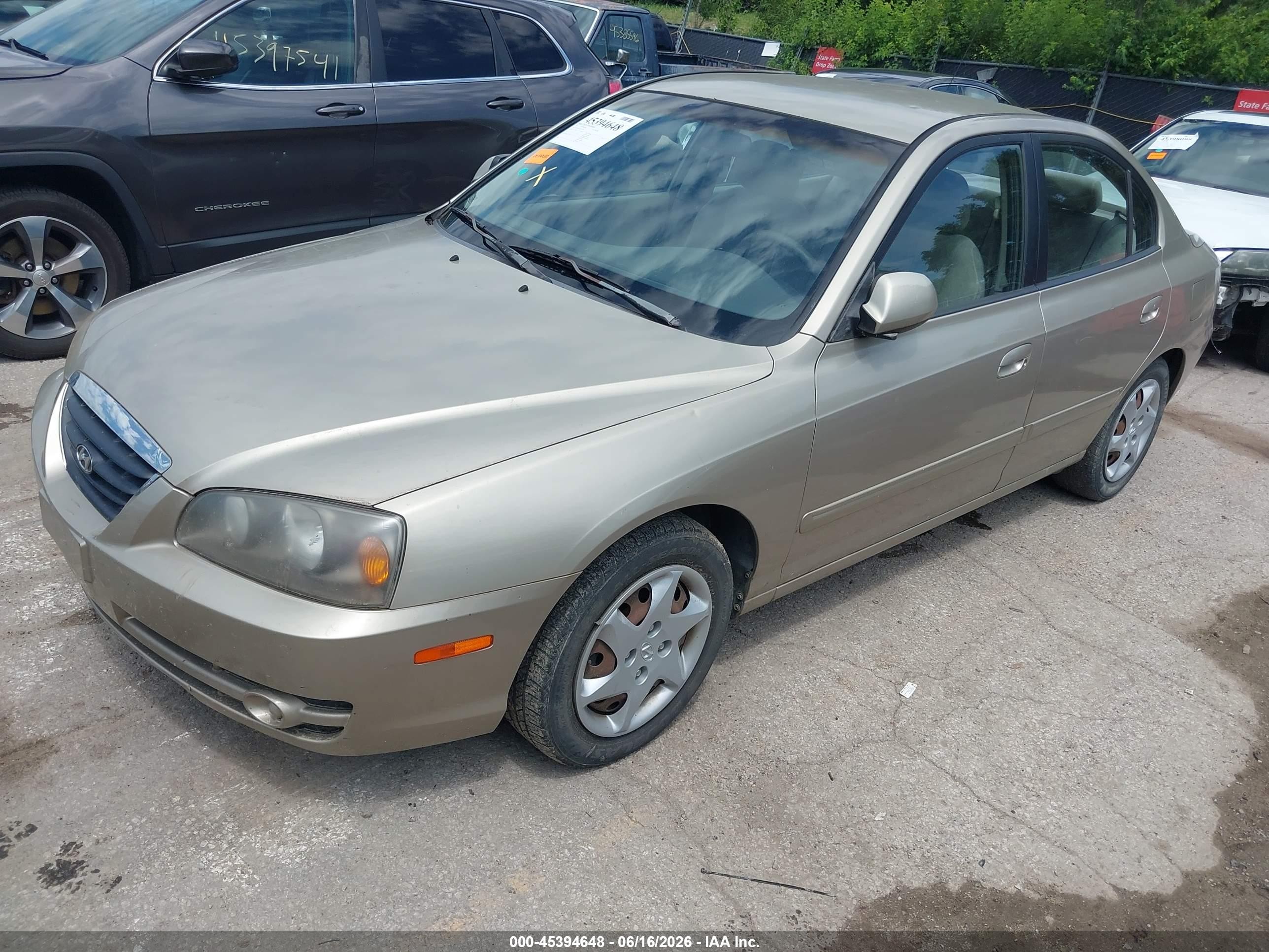 2005 Hyundai Elantra Gls/gt Beige vin: KMHDN46D35U125509