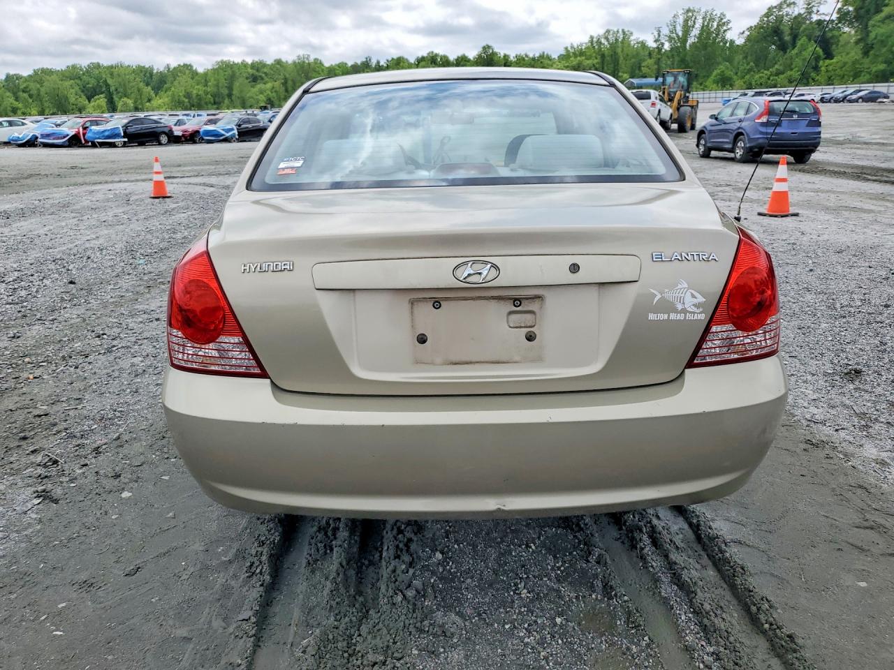 2005 Hyundai Elantra Gls Beige vin: KMHDN46D35U193759