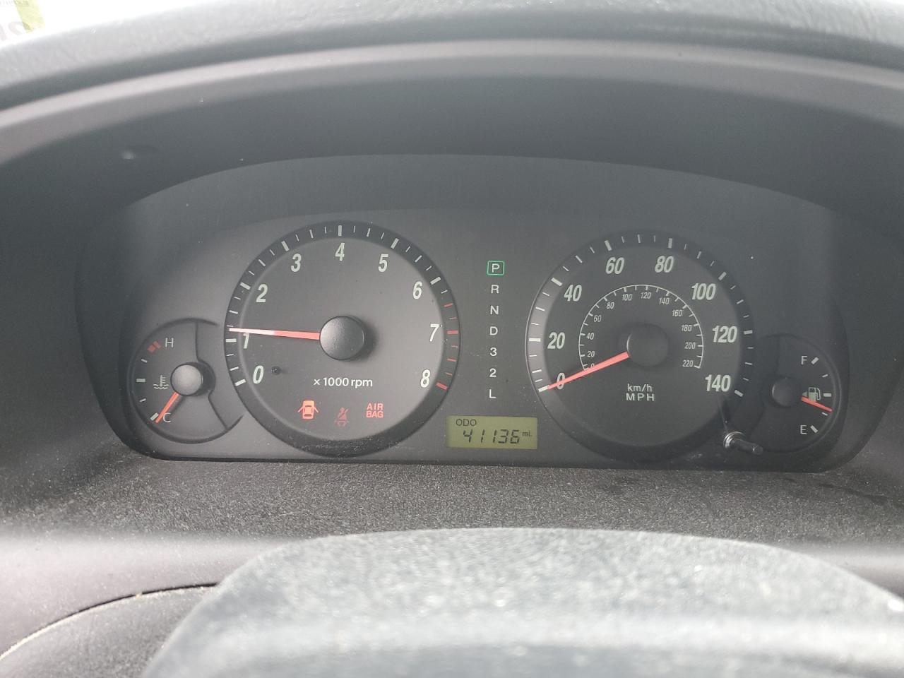 2006 Hyundai Elantra Silver vin: KMHDN46D36U272186