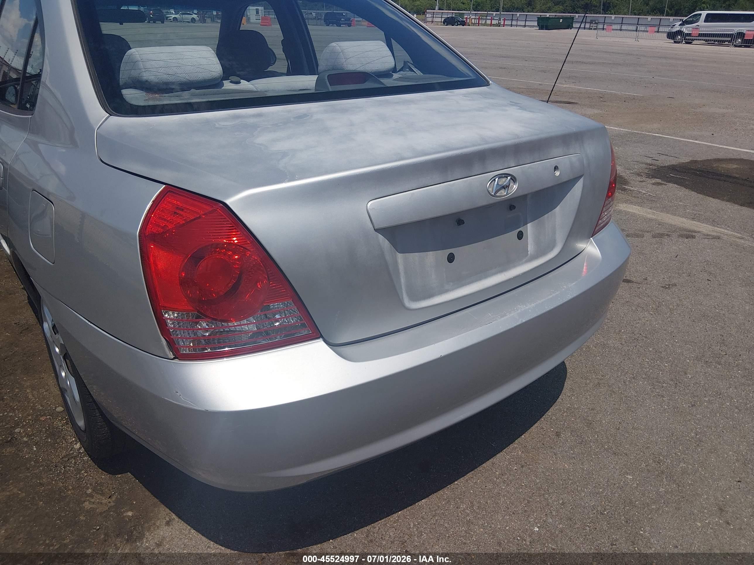2006 Hyundai Elantra Gls/limited Silver vin: KMHDN46D36U370876