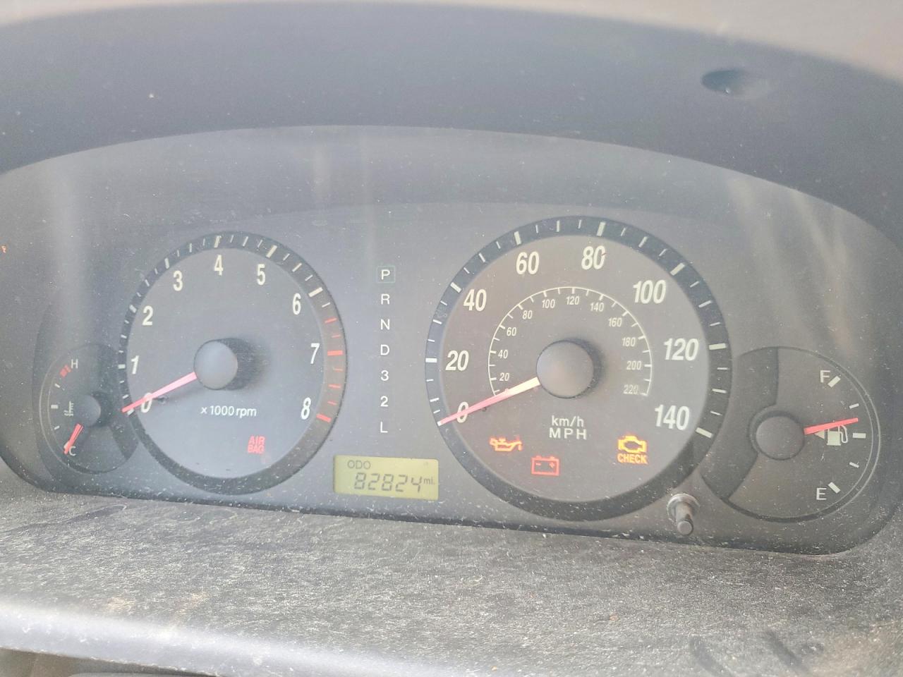 2004 Hyundai Elantra Gls Gold vin: KMHDN46D44U745302