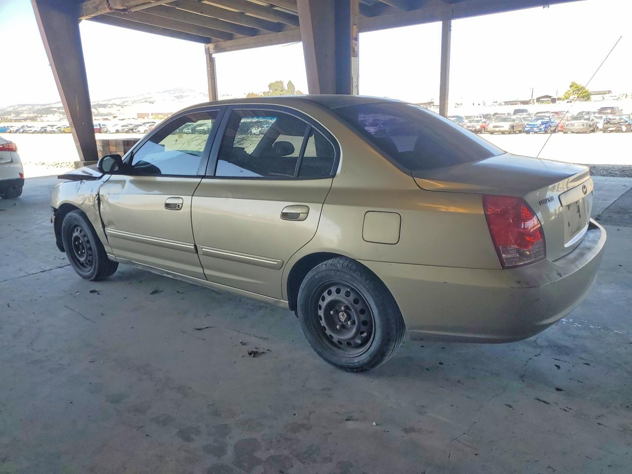 2005 Hyundai Elentra Gold vin: KMHDN46D45U010529