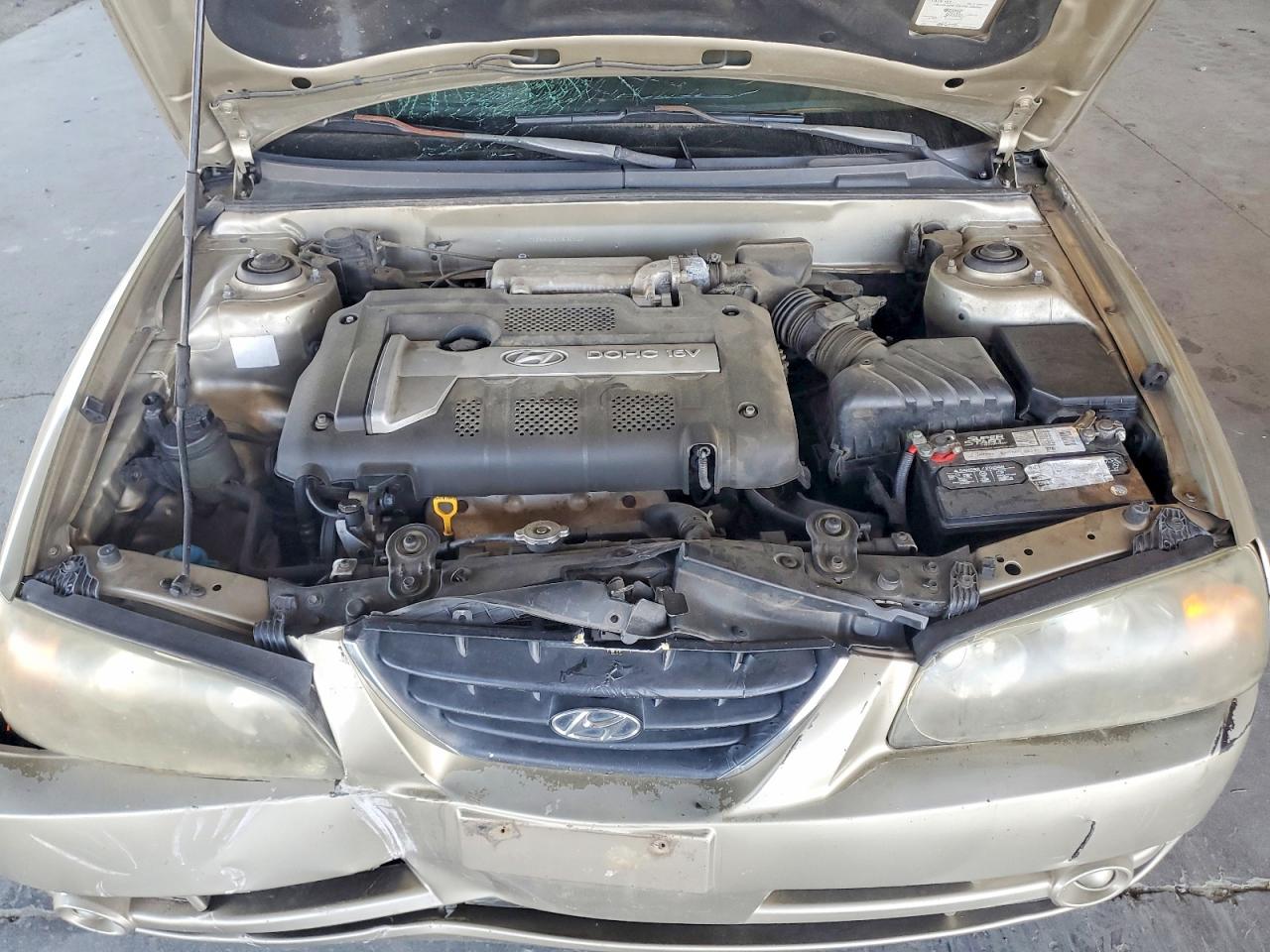 2005 Hyundai Elentra Gold vin: KMHDN46D45U010529