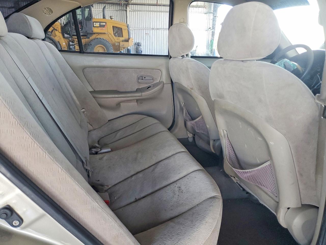2005 Hyundai Elentra Gold vin: KMHDN46D45U010529