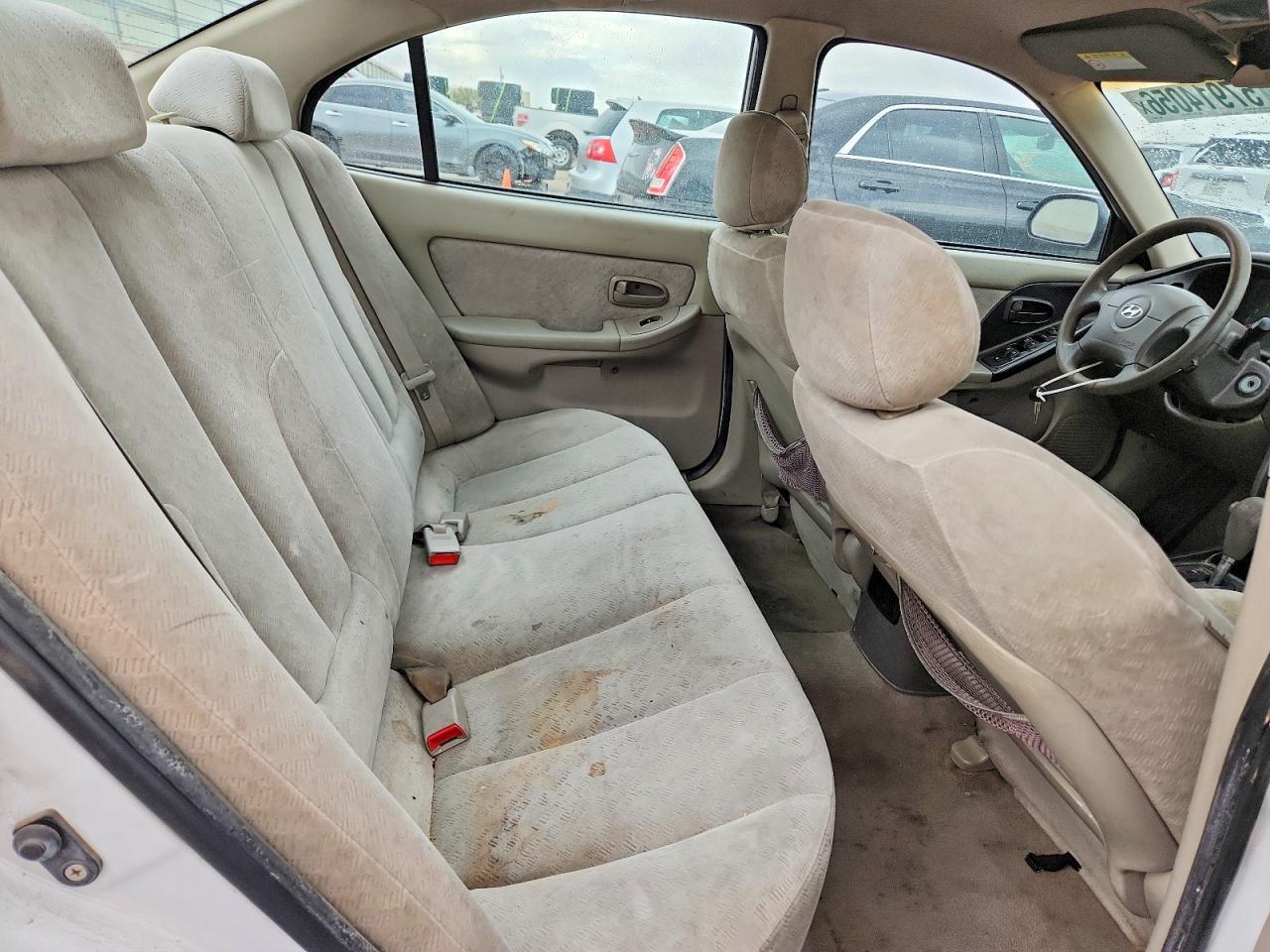 2005 Hyundai Elantra Gls White vin: KMHDN46D45U108864