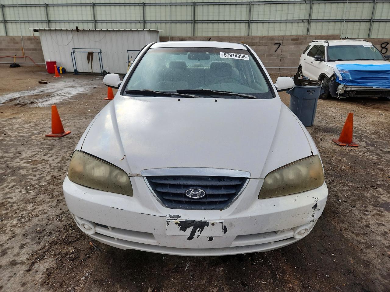 2005 Hyundai Elantra Gls White vin: KMHDN46D45U108864