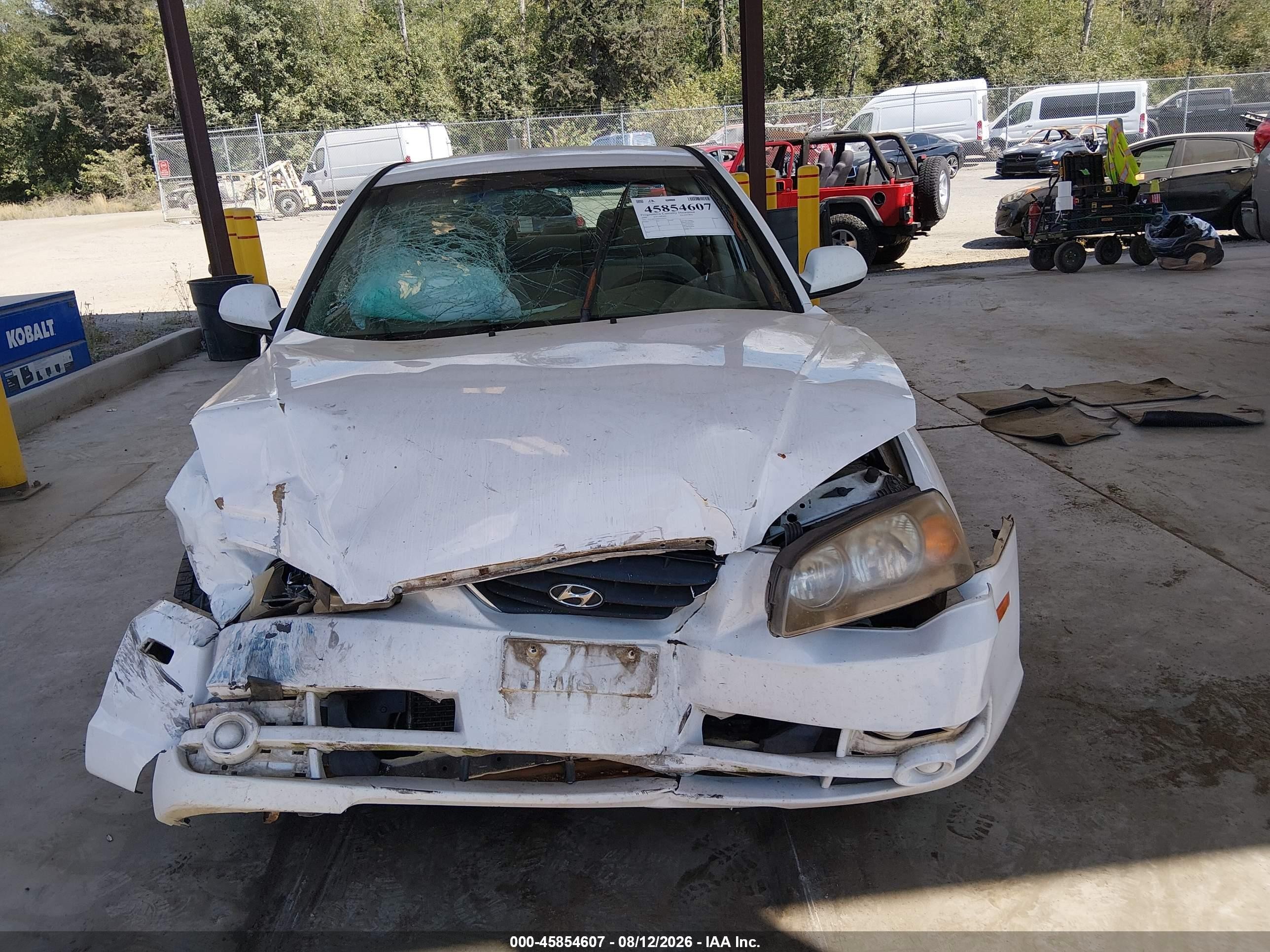 2005 Hyundai Elantra Gls/gt White vin: KMHDN46D45U195438