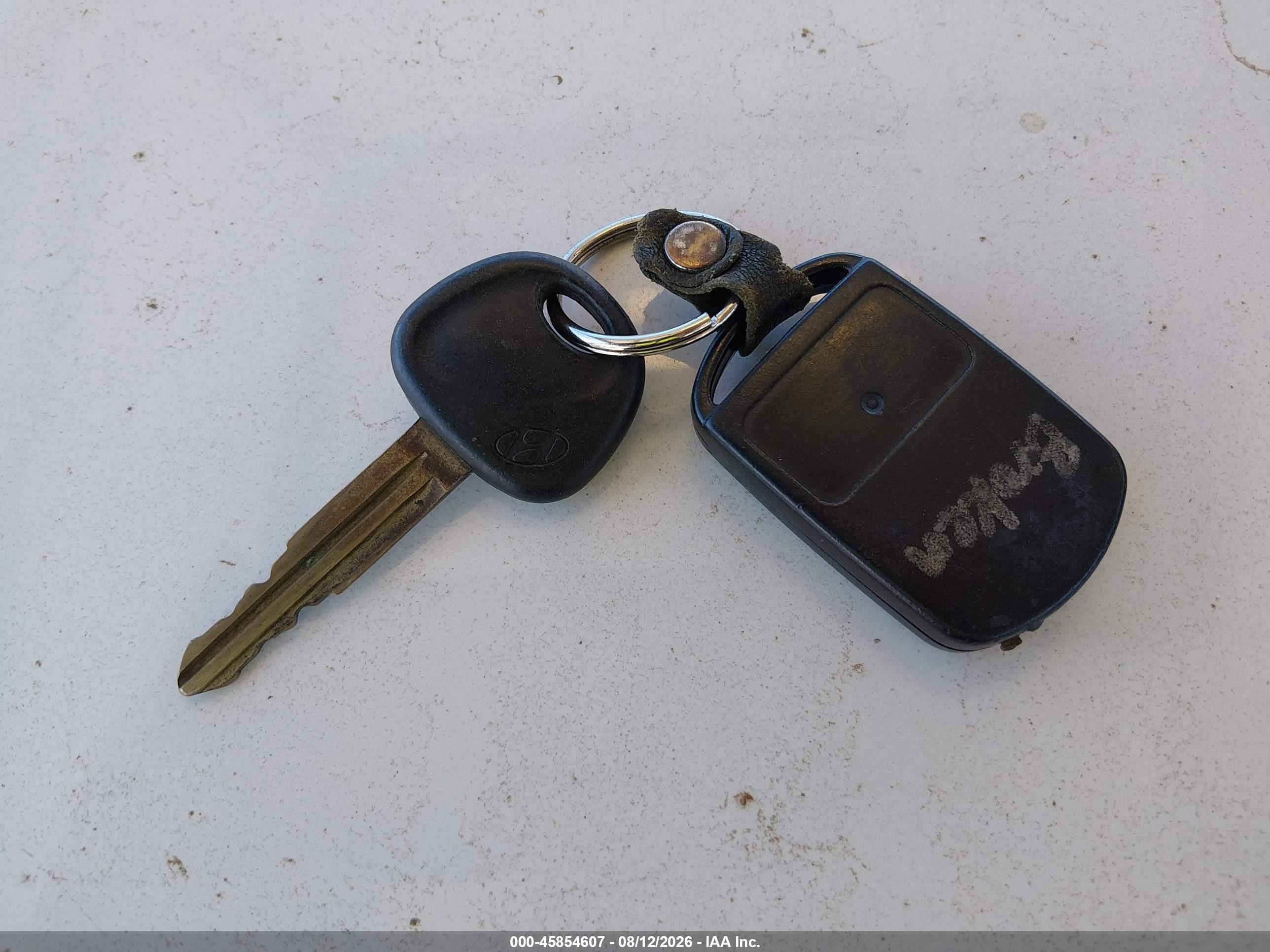 2005 Hyundai Elantra Gls/gt White vin: KMHDN46D45U195438