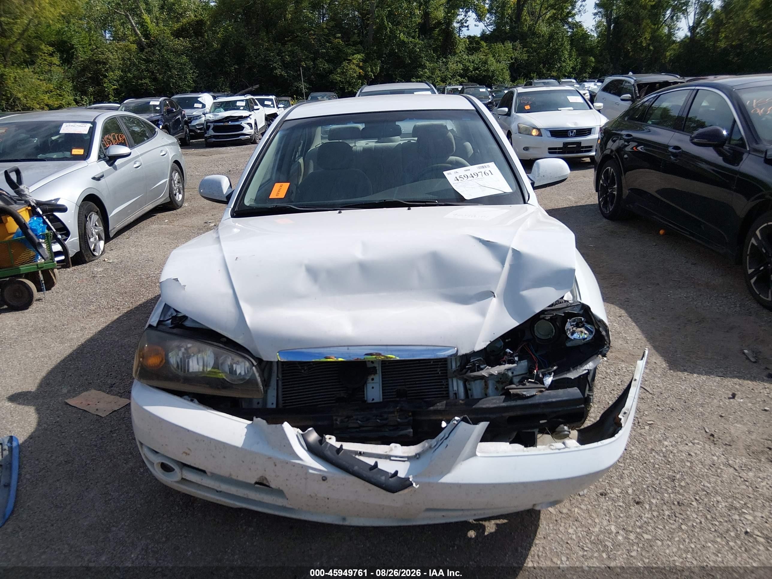 2005 Hyundai Elantra Gls/gt White vin: KMHDN46D45U953326