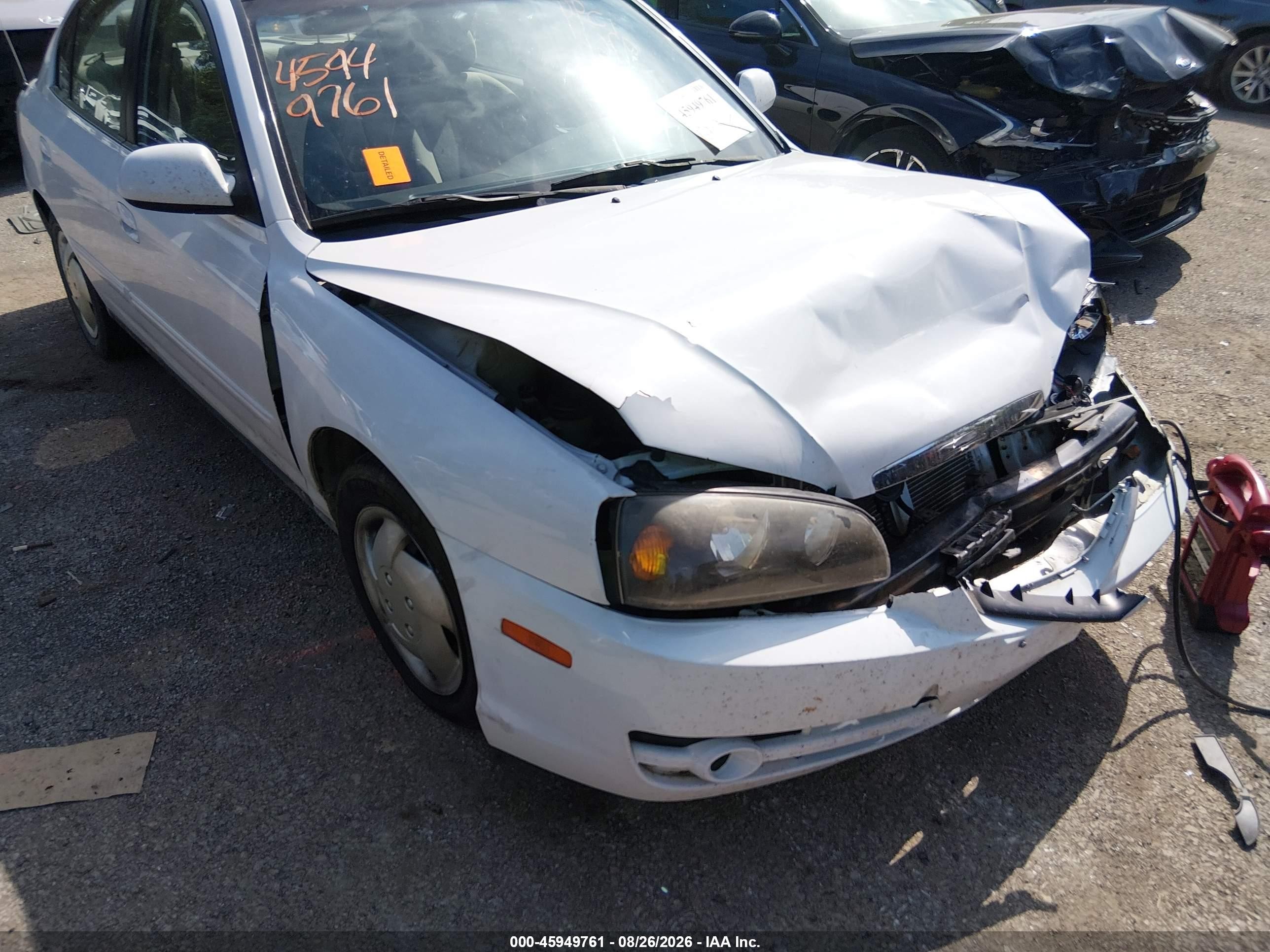 2005 Hyundai Elantra Gls/gt White vin: KMHDN46D45U953326