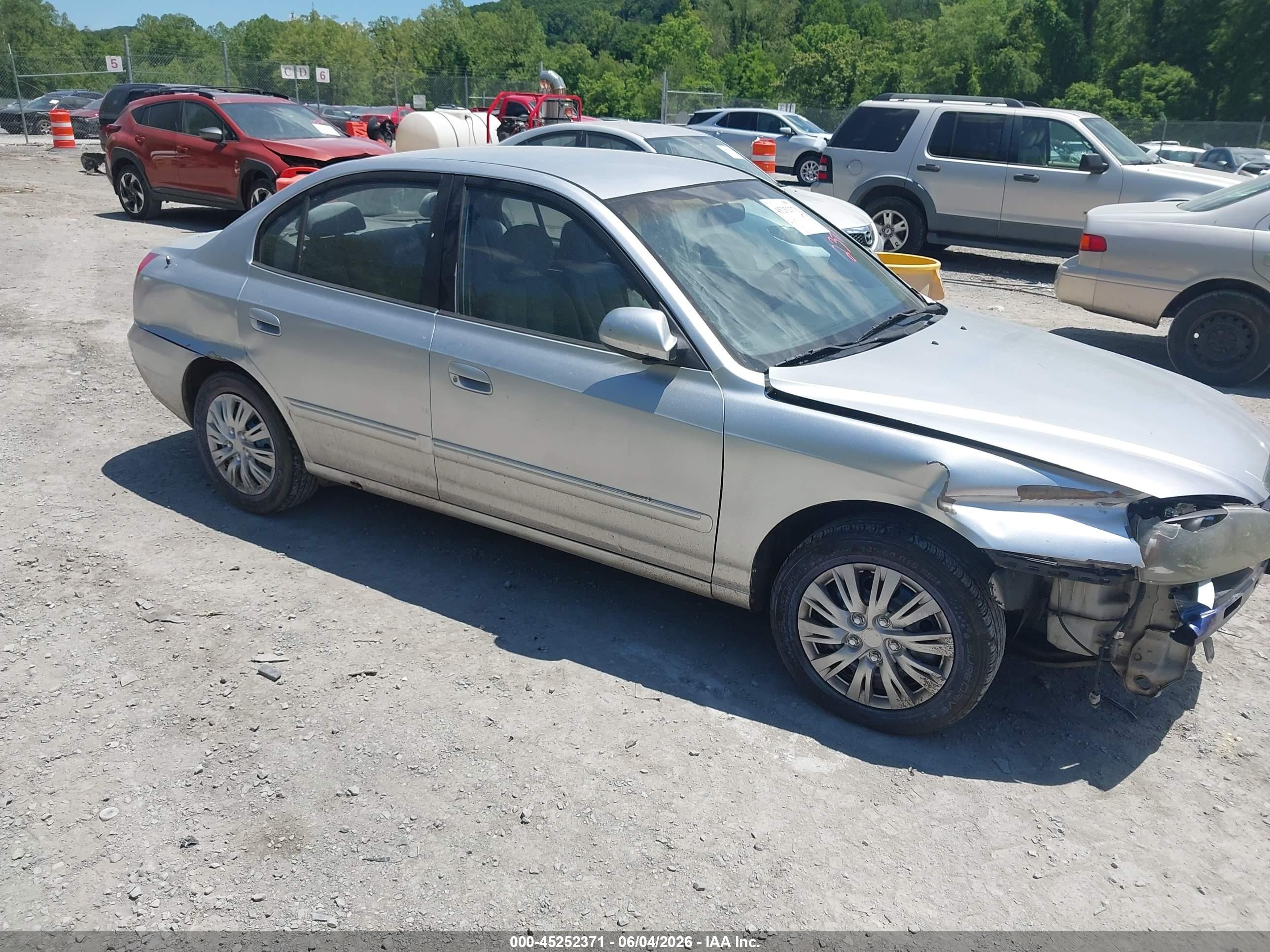 2004 Hyundai Elantra Gls/gt Silver vin: KMHDN46D54U712955