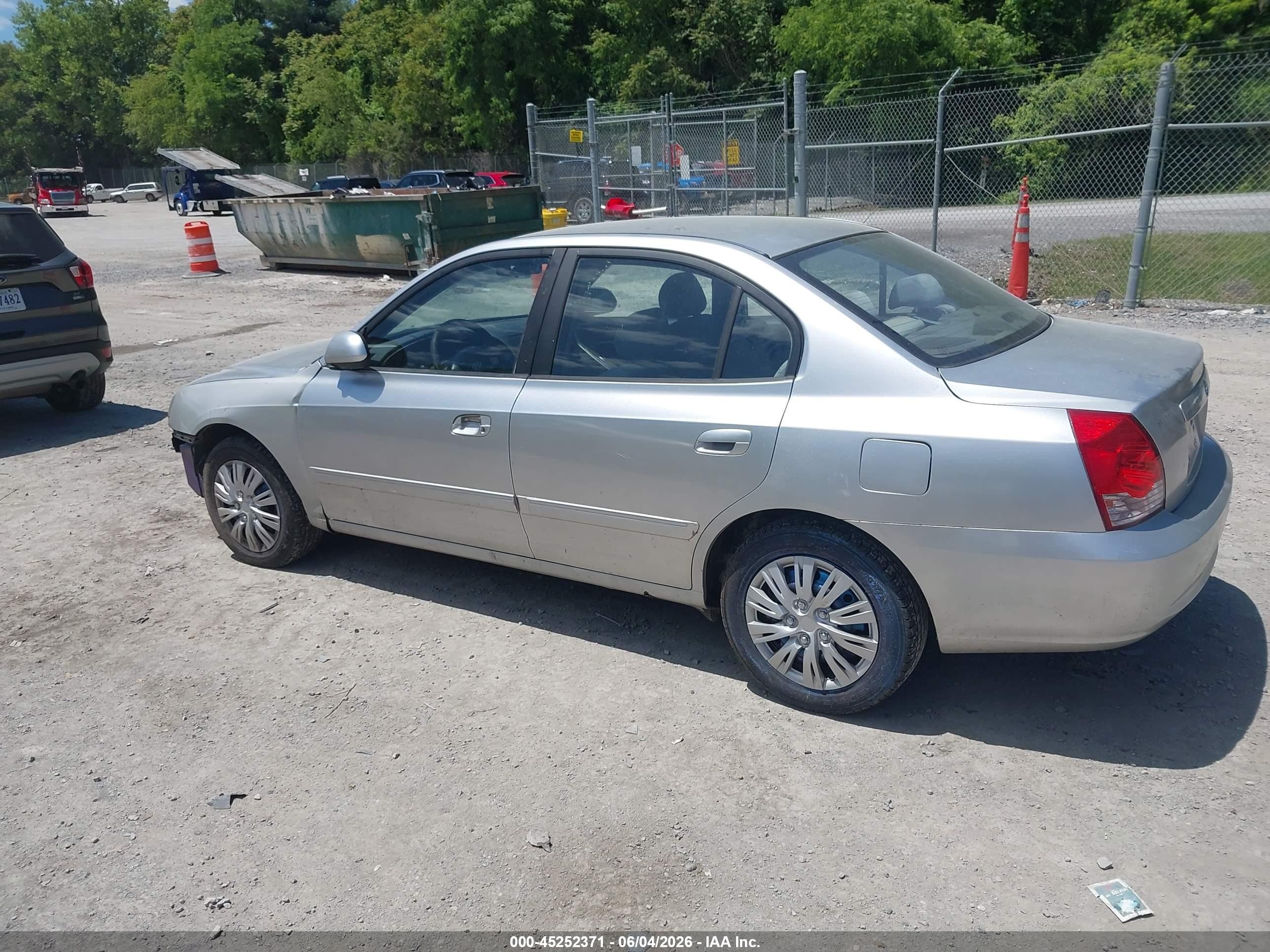 2004 Hyundai Elantra Gls/gt Silver vin: KMHDN46D54U712955