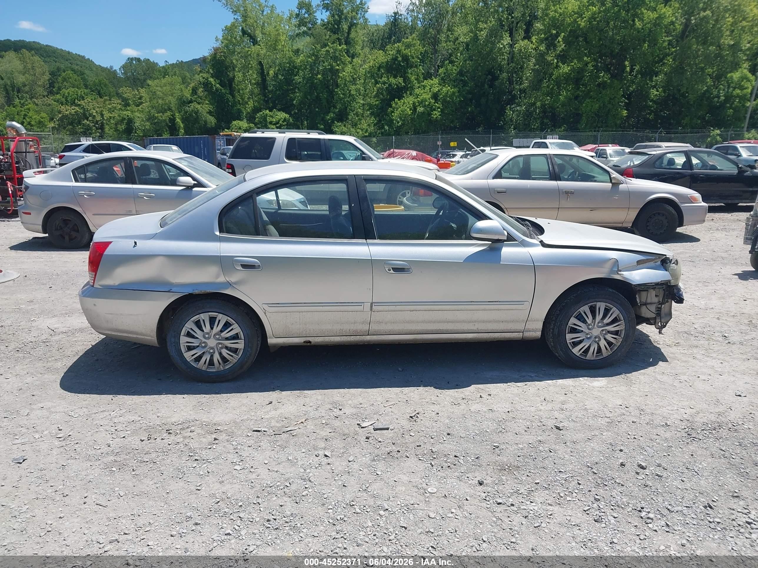 2004 Hyundai Elantra Gls/gt Silver vin: KMHDN46D54U712955