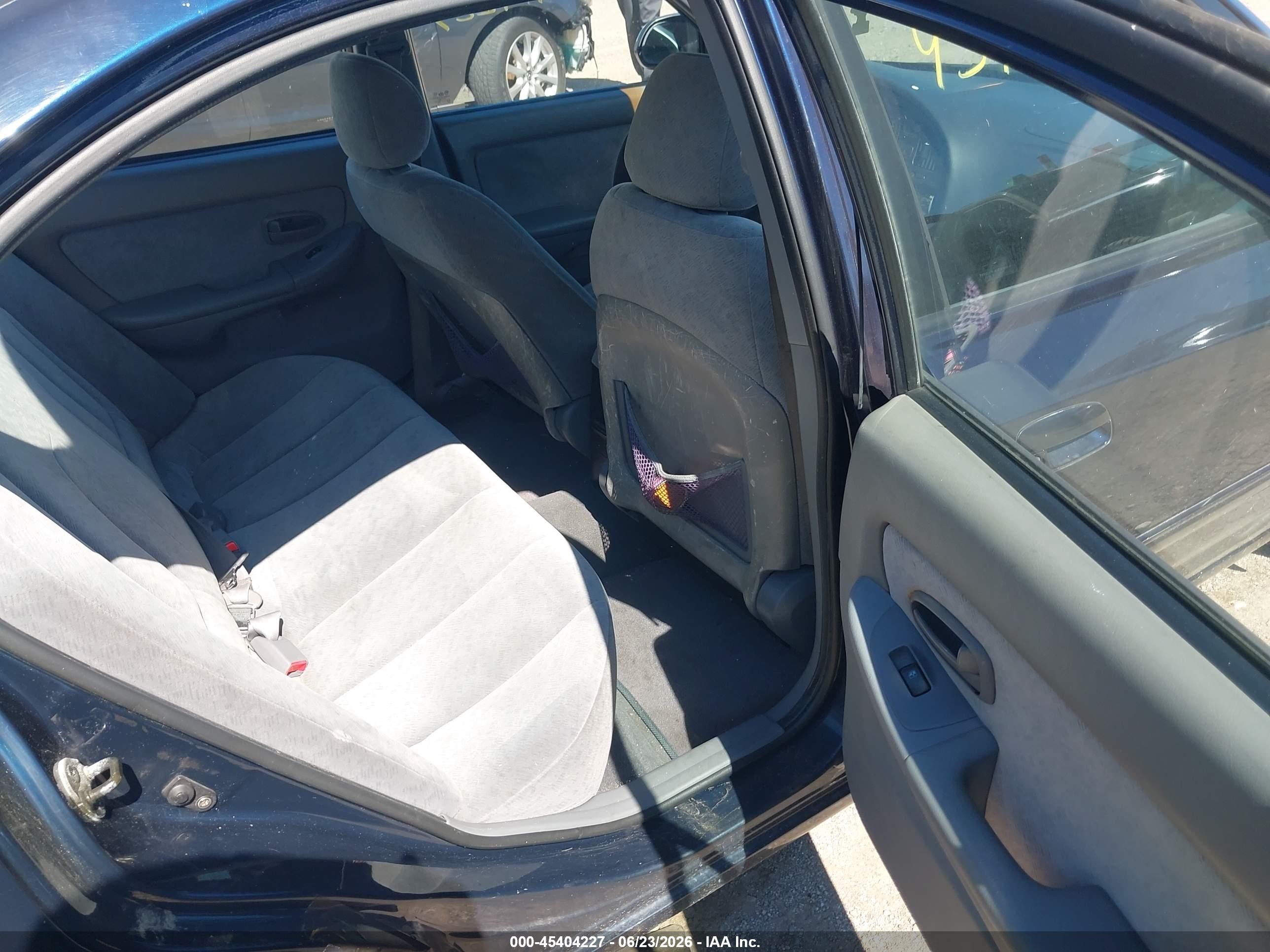 2004 Hyundai Elantra Gls/gt Dark Blue vin: KMHDN46D54U817494