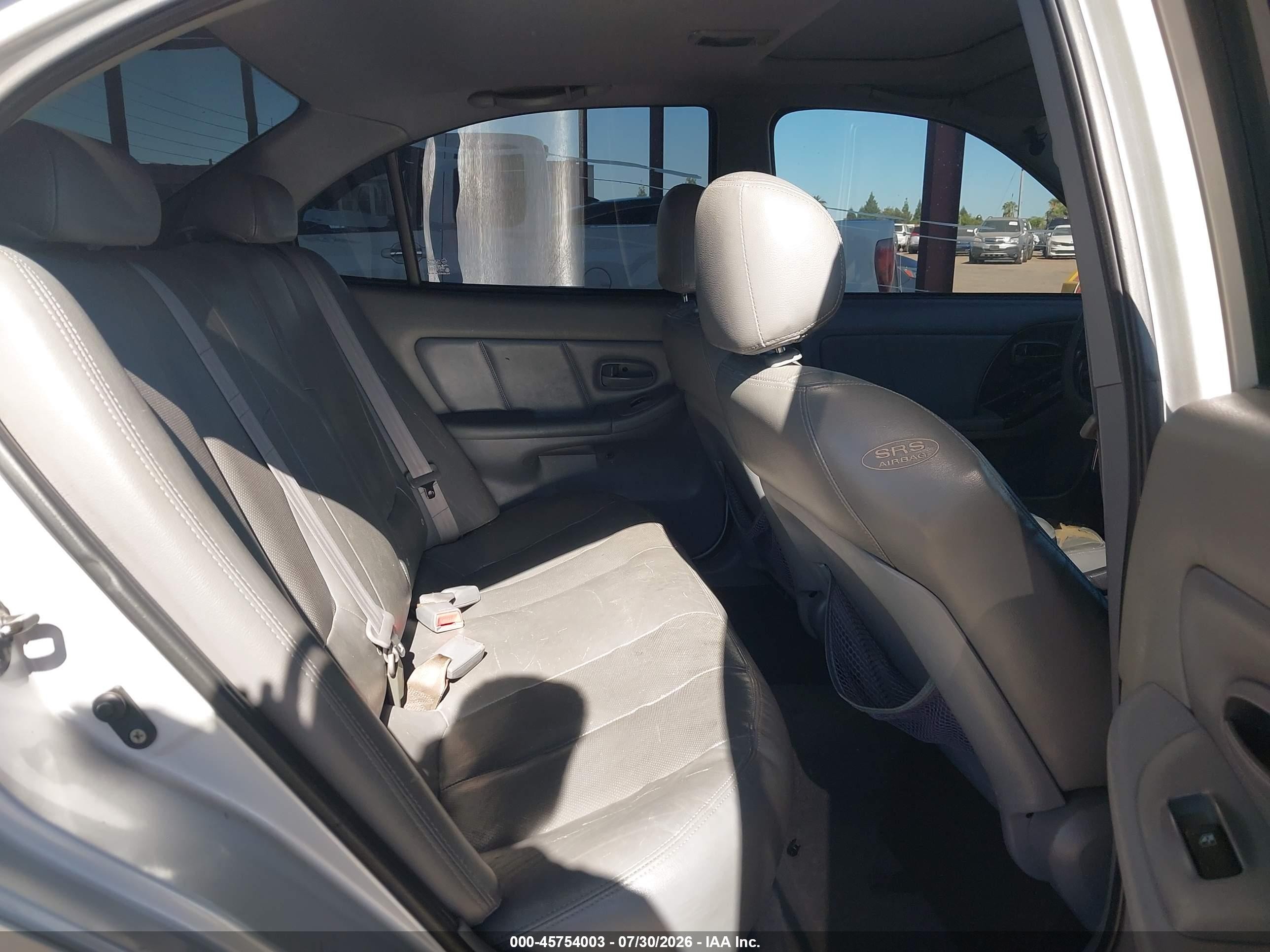 2004 Hyundai Elantra Gls/gt Silver vin: KMHDN46D54U838099