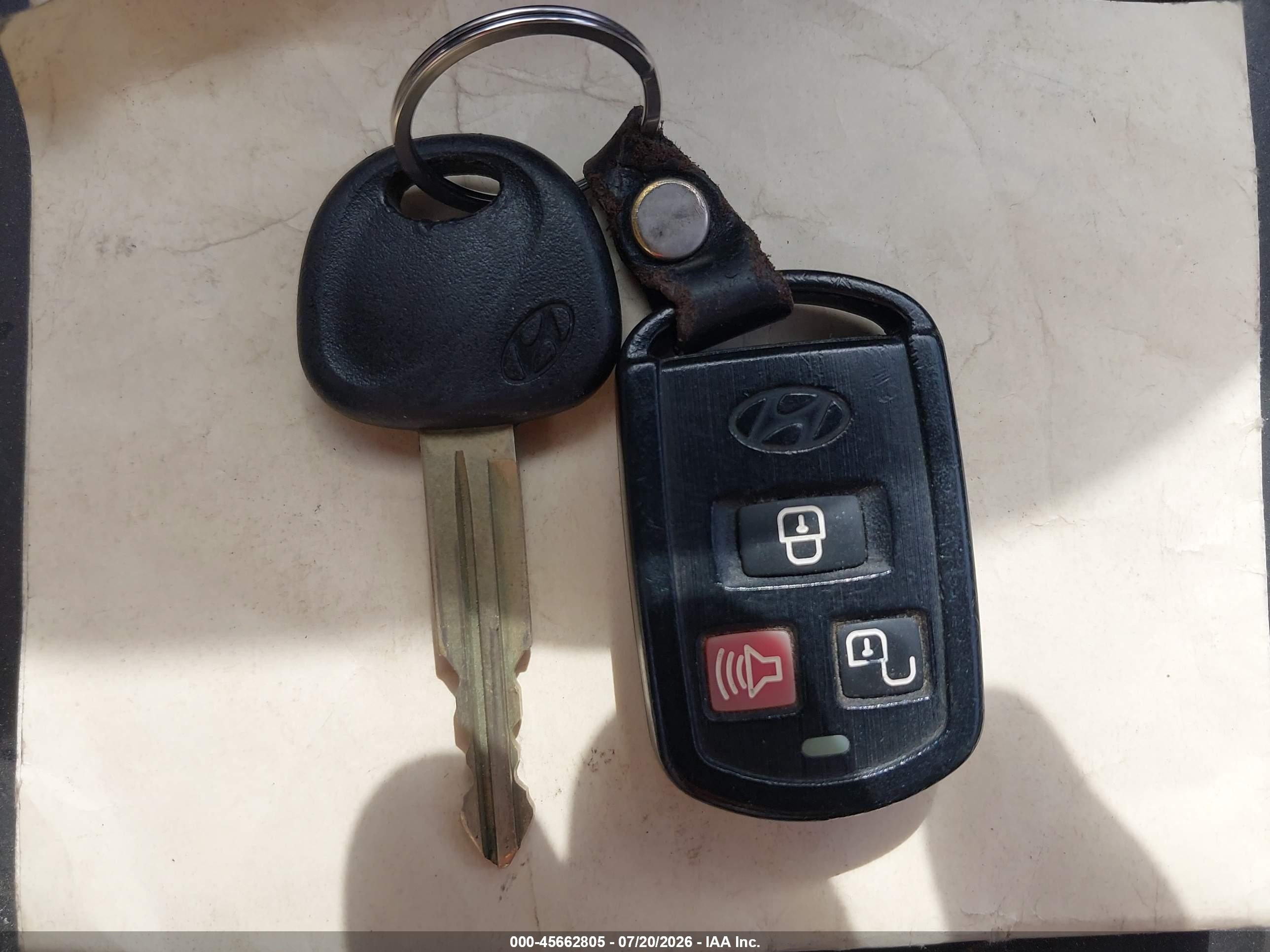 2004 Hyundai Elantra Gls/gt Белый vin: KMHDN46D54U861978