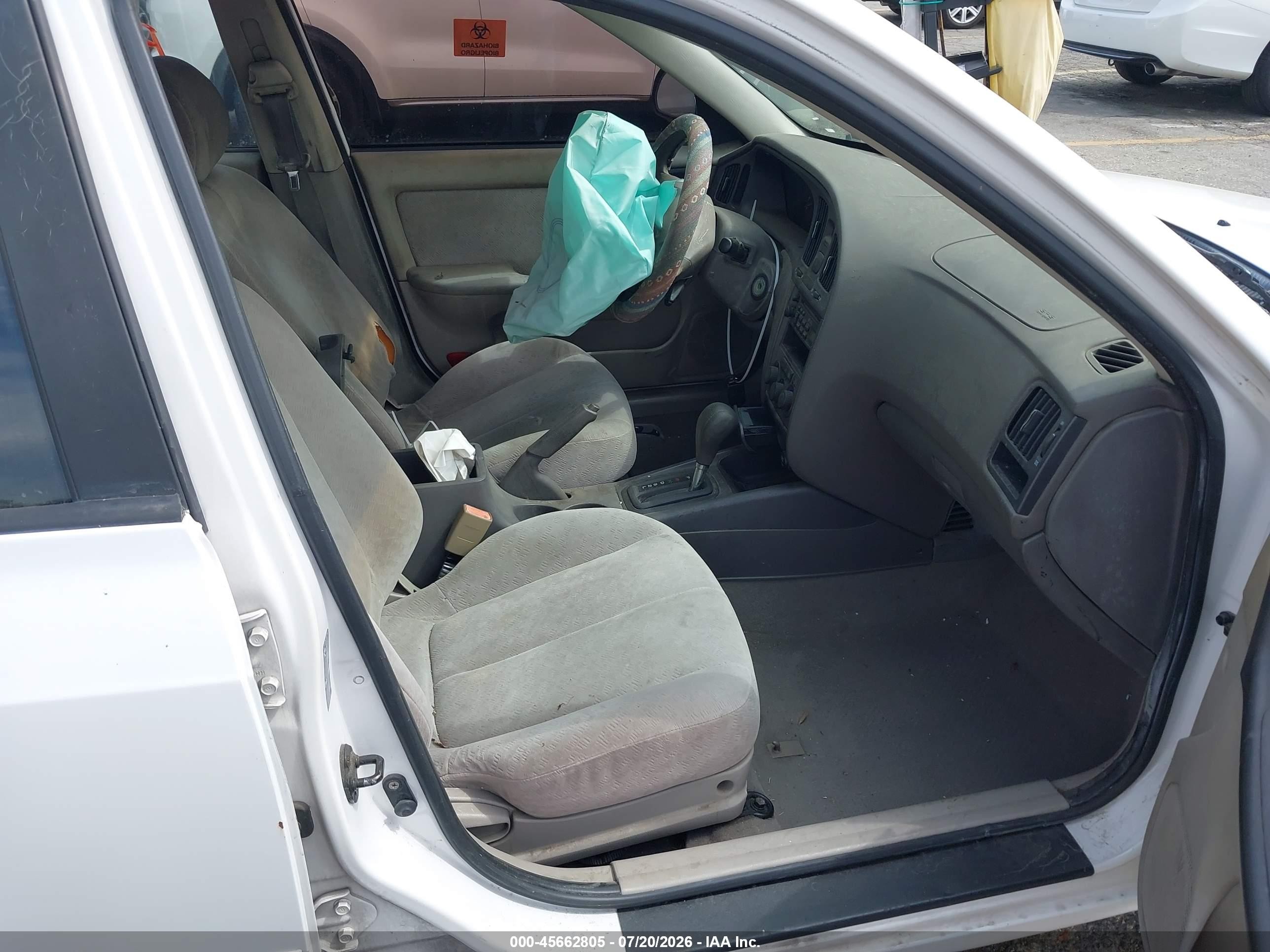 2004 Hyundai Elantra Gls/gt Белый vin: KMHDN46D54U861978