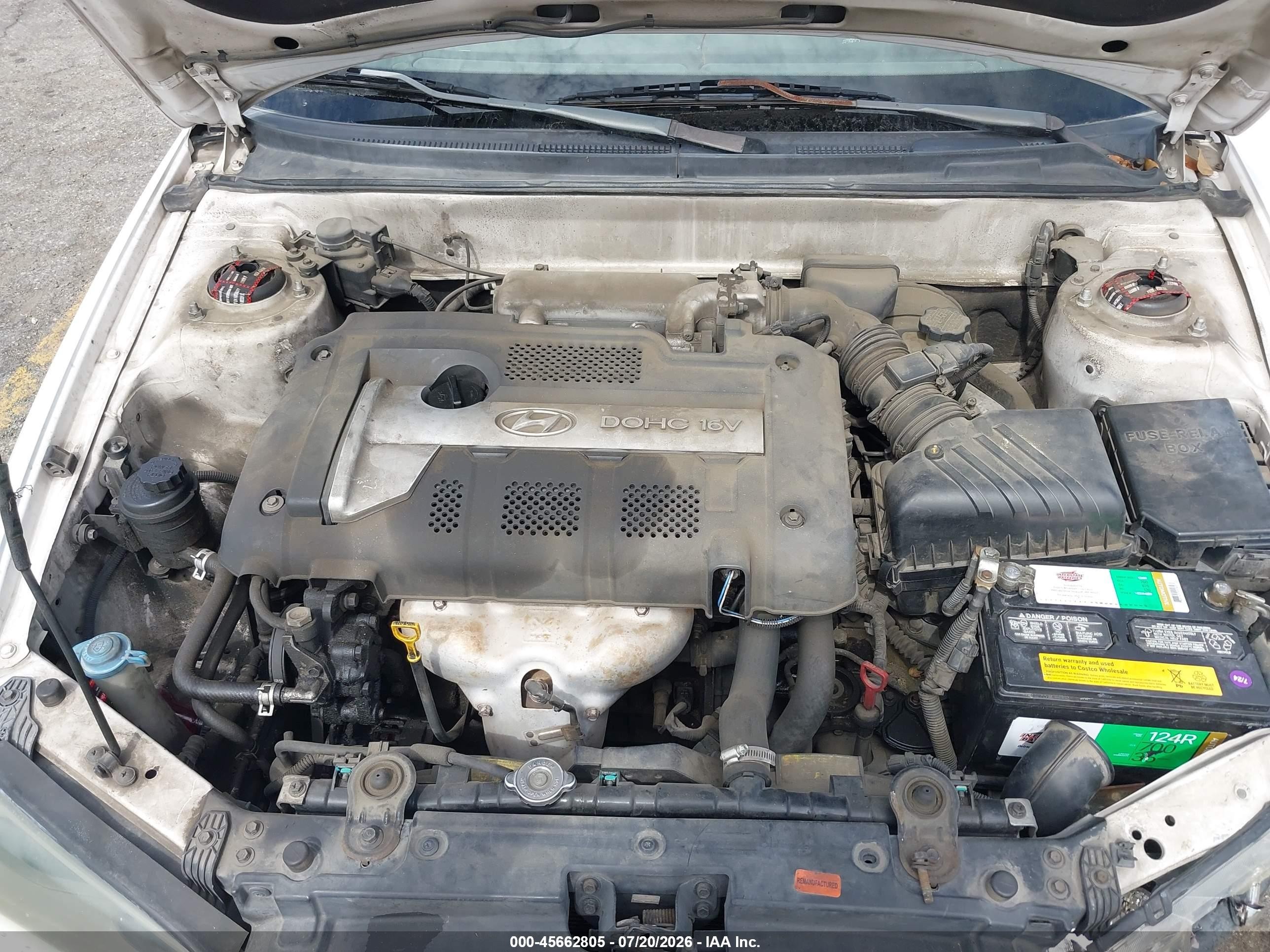 2004 Hyundai Elantra Gls/gt Белый vin: KMHDN46D54U861978