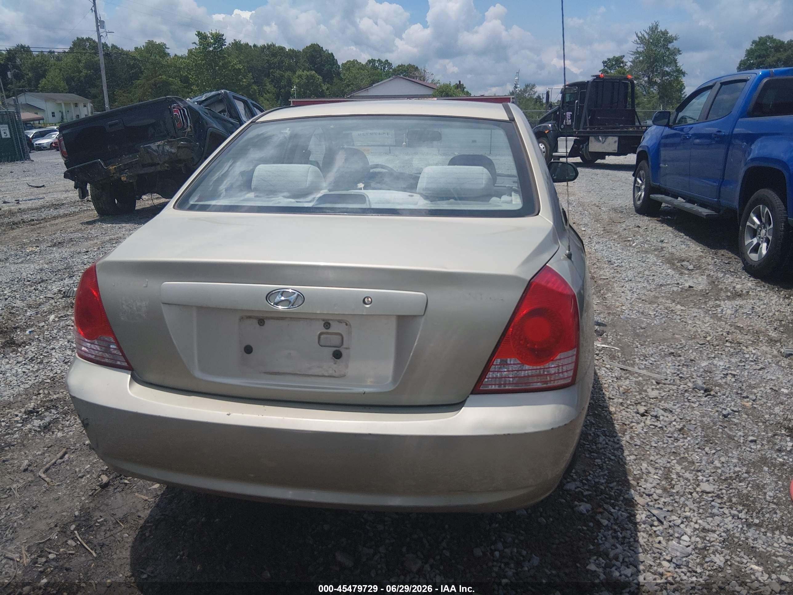 2005 Hyundai Elantra Gls/gt Tan vin: KMHDN46D55U193407