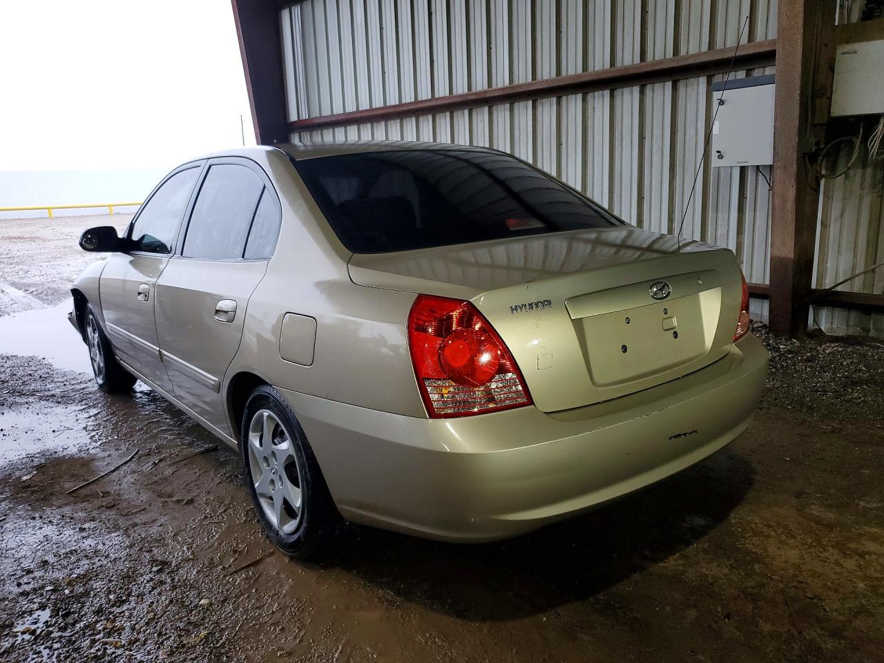 2005 Hyundai Elantra Gls Tan vin: KMHDN46D55U997500