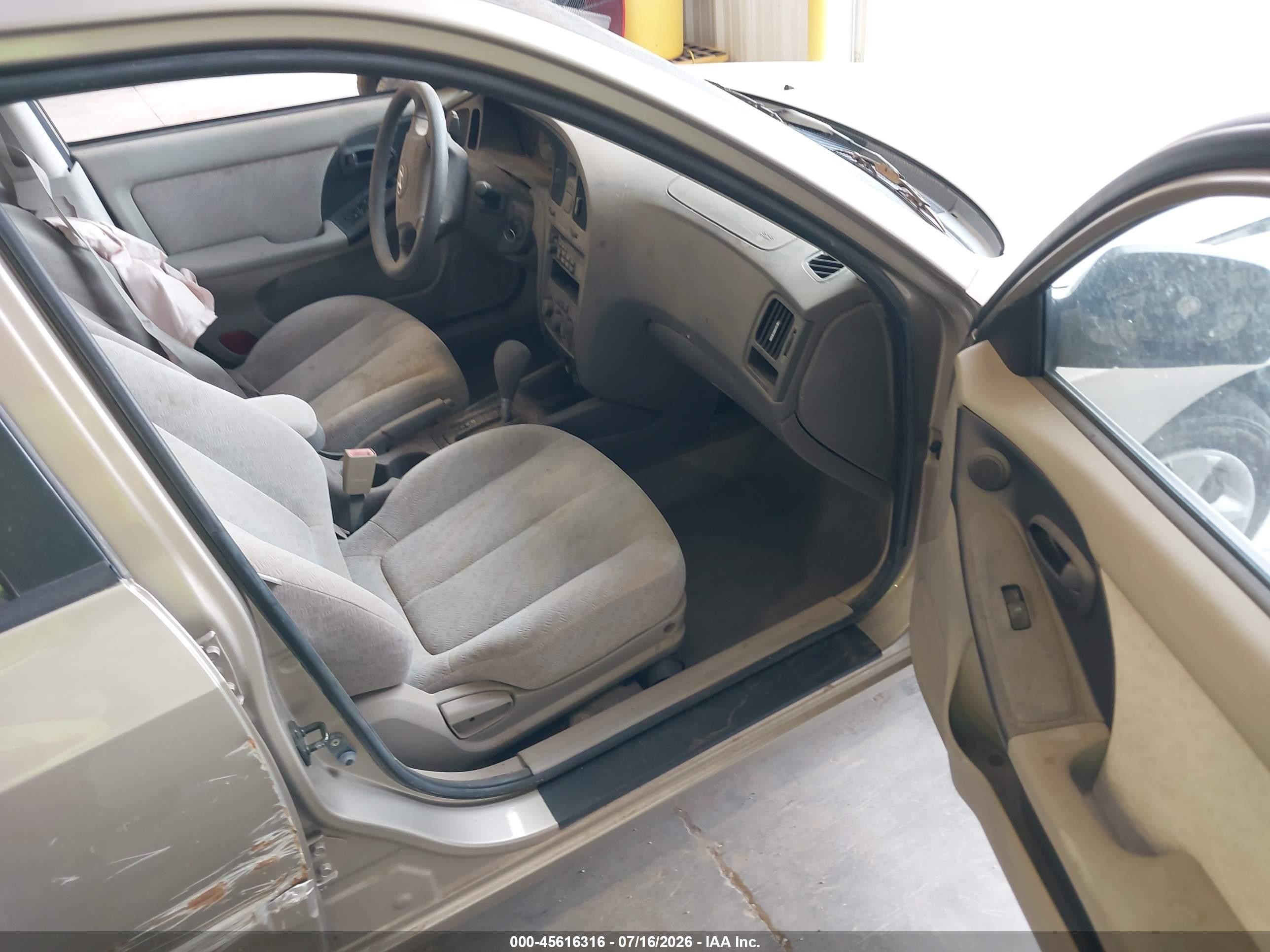 2006 Hyundai Elantra Gls/limited Tan vin: KMHDN46D56U284176