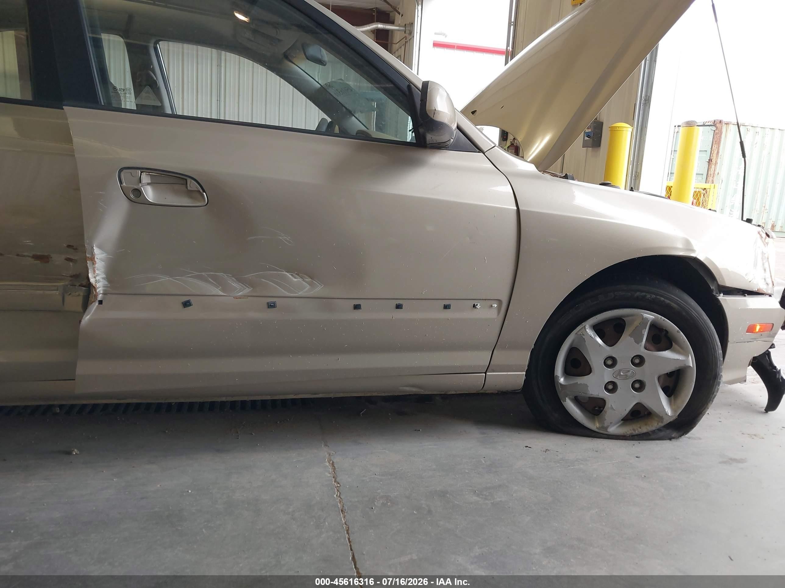 2006 Hyundai Elantra Gls/limited Tan vin: KMHDN46D56U284176