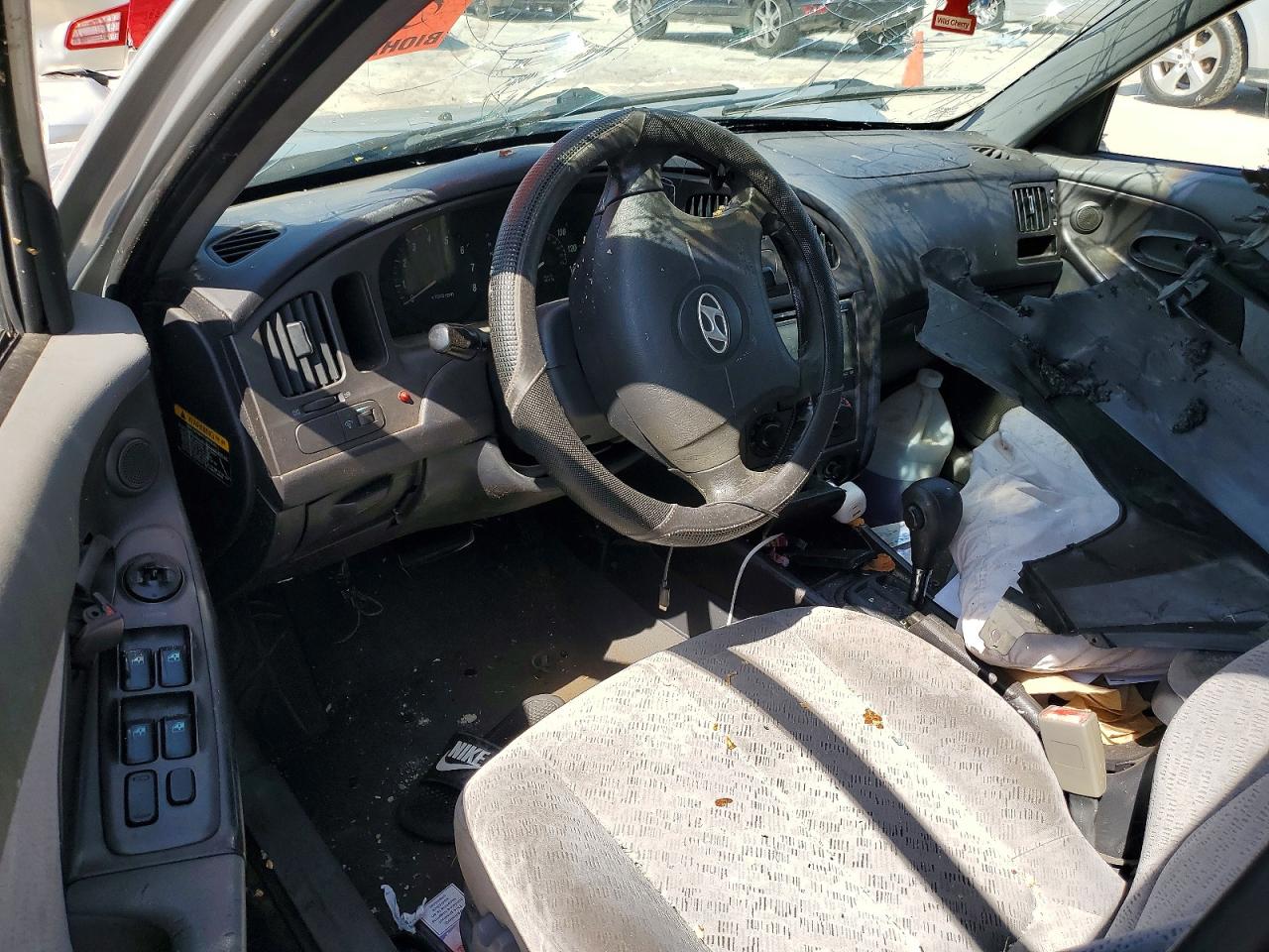 2006 Hyundai Elantra Gls Silver vin: KMHDN46D56U371737