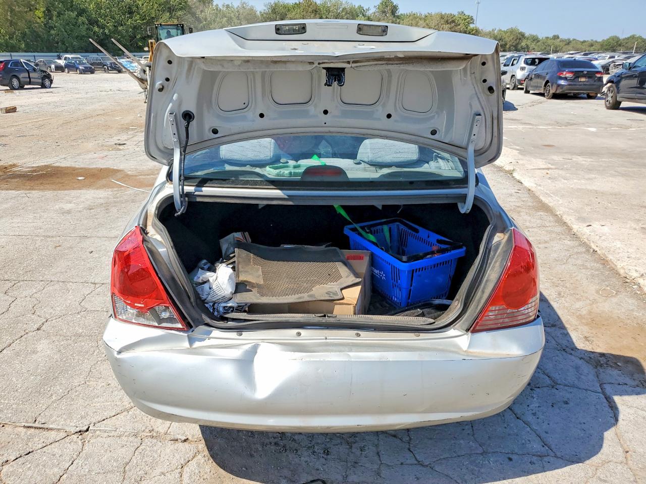 2006 Hyundai Elantra Gls Silver vin: KMHDN46D56U371737