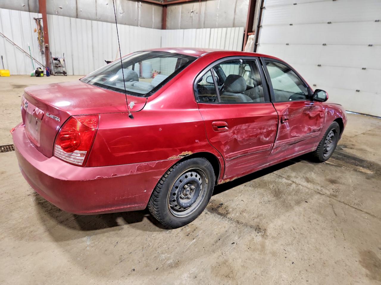2004 Hyundai Elantra Gls Red vin: KMHDN46D64U764174