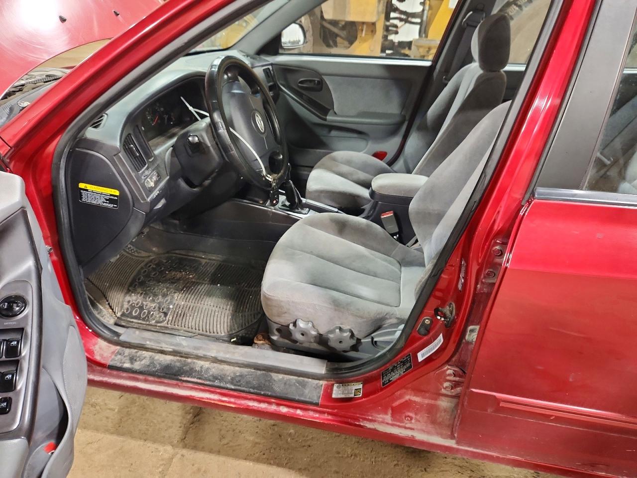 2004 Hyundai Elantra Gls Red vin: KMHDN46D64U764174