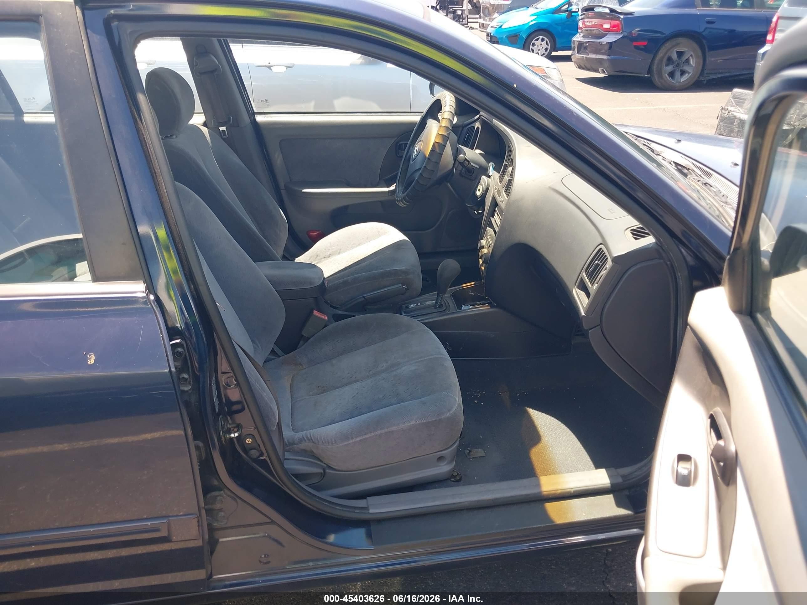 2004 Hyundai Elantra Gls/gt Blue vin: KMHDN46D64U815754