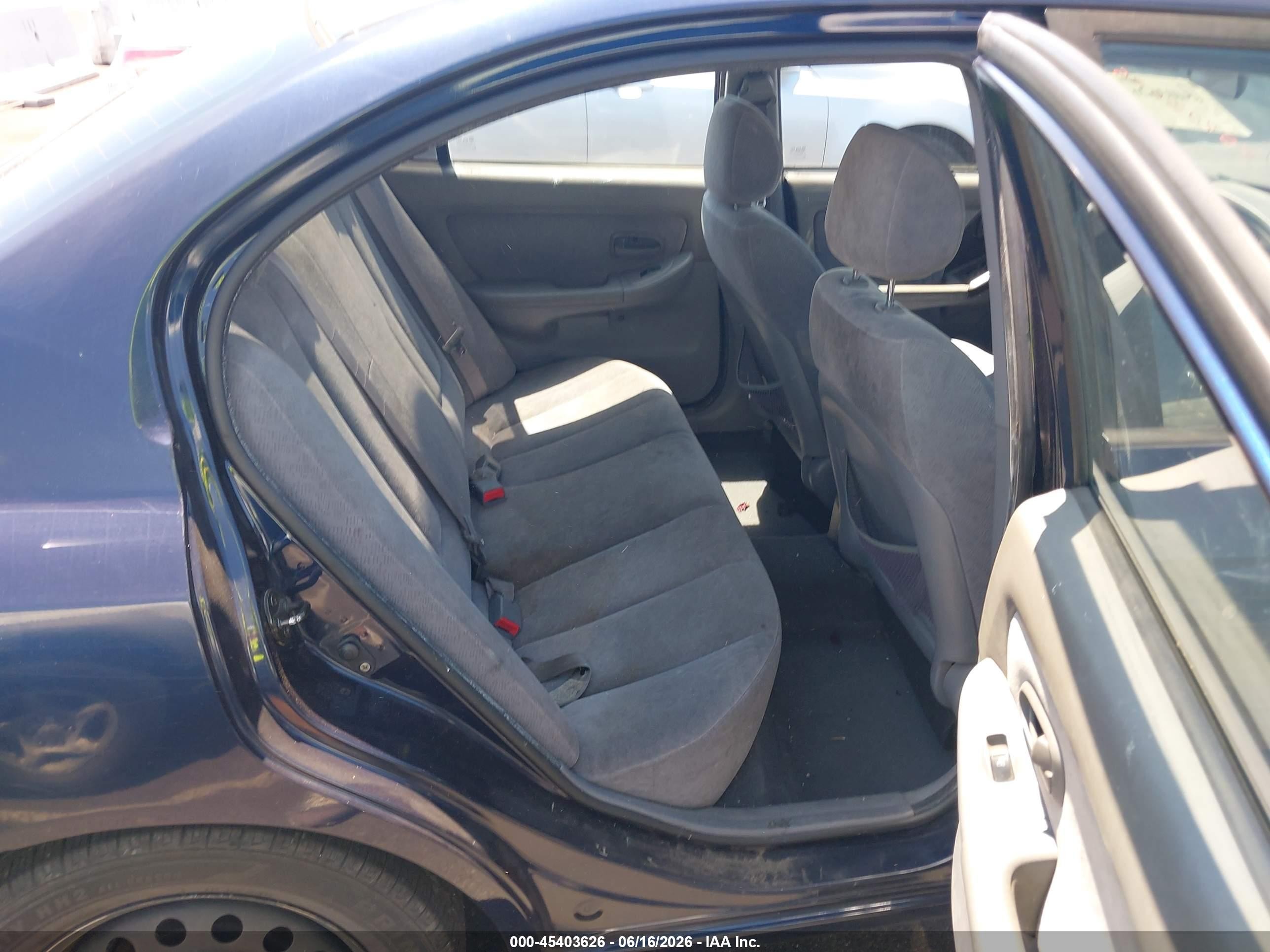 2004 Hyundai Elantra Gls/gt Blue vin: KMHDN46D64U815754