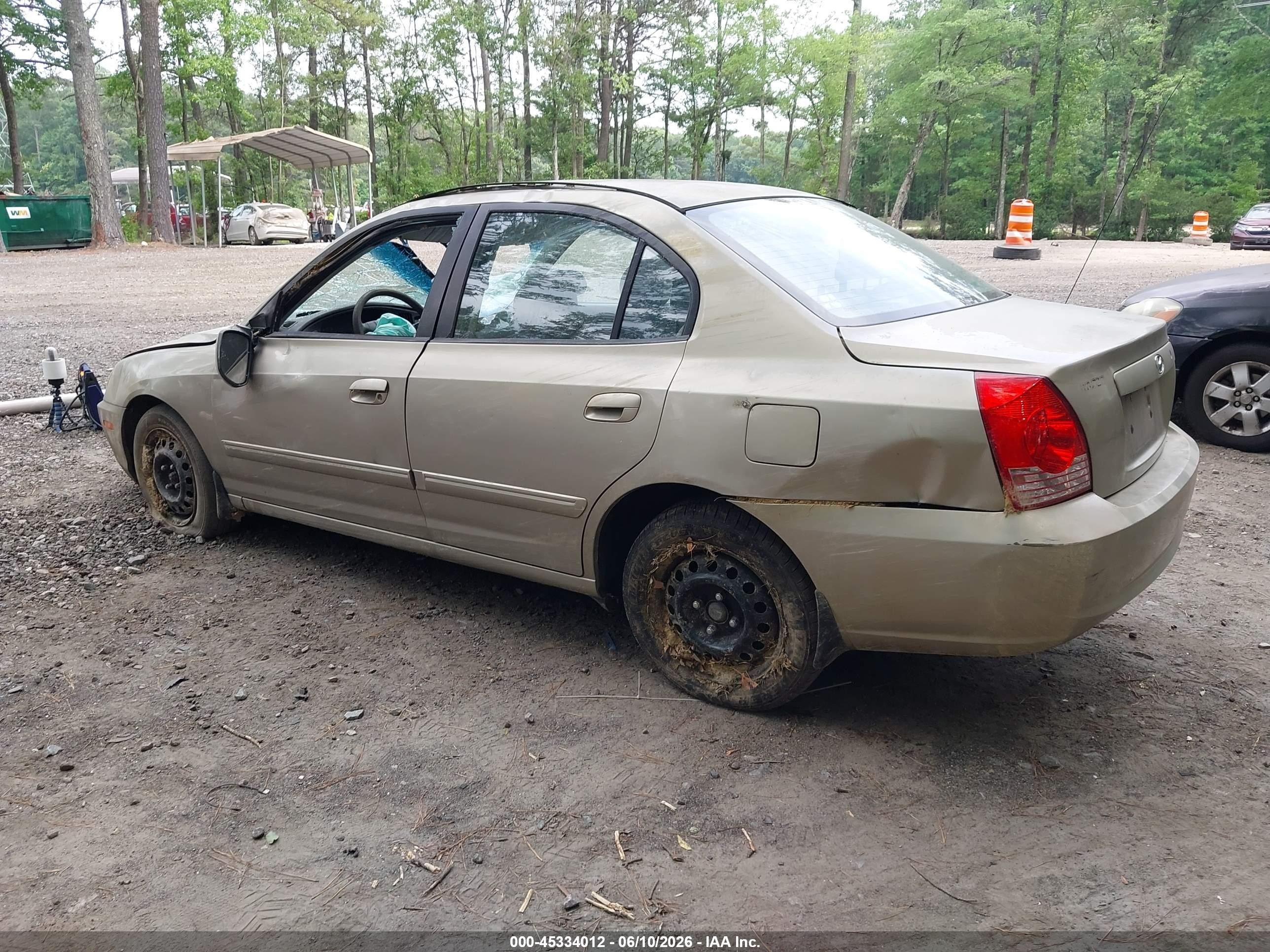 2005 Hyundai Elantra Gls/gt Gold vin: KMHDN46D65U063880
