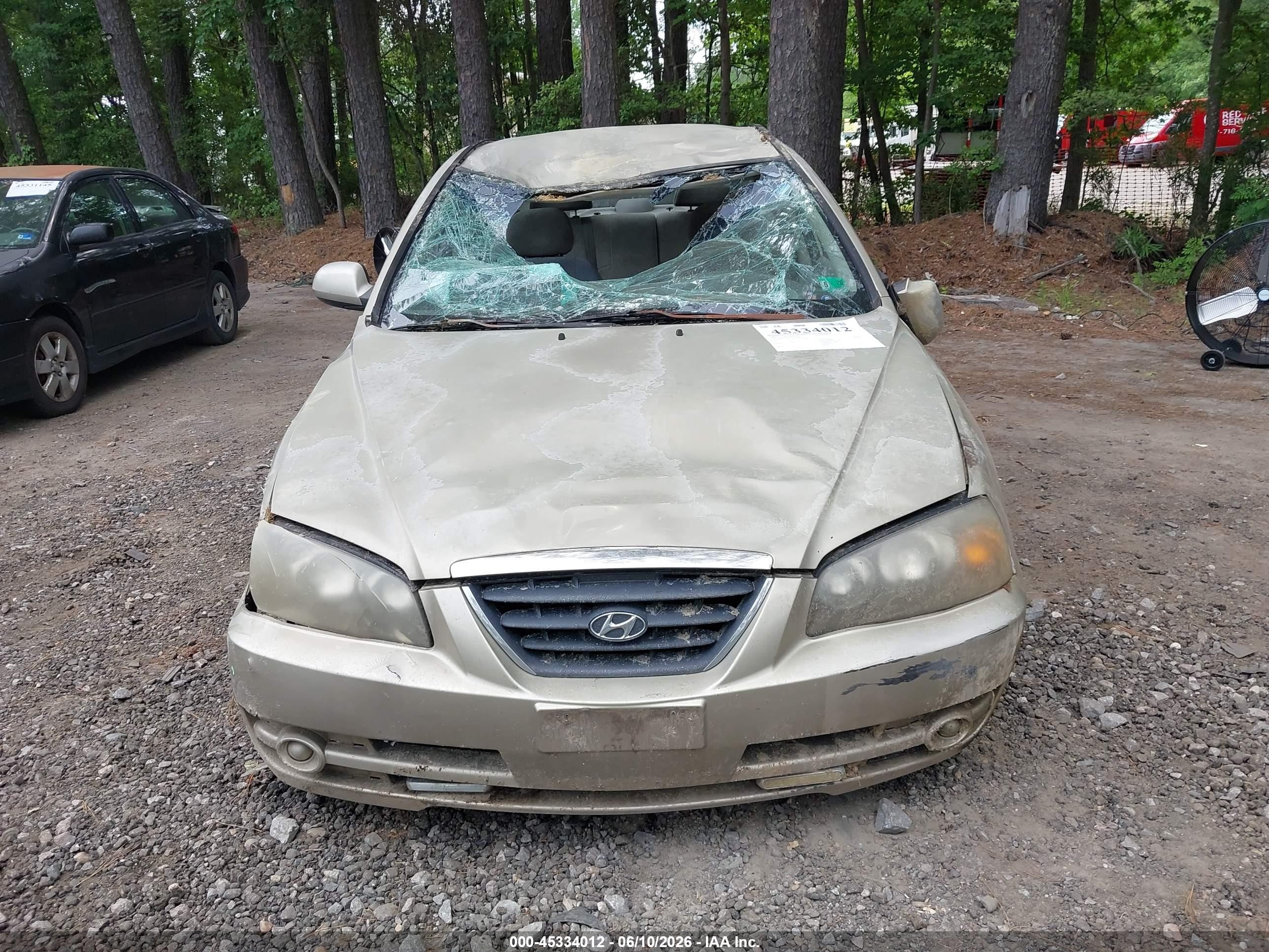 2005 Hyundai Elantra Gls/gt Gold vin: KMHDN46D65U063880