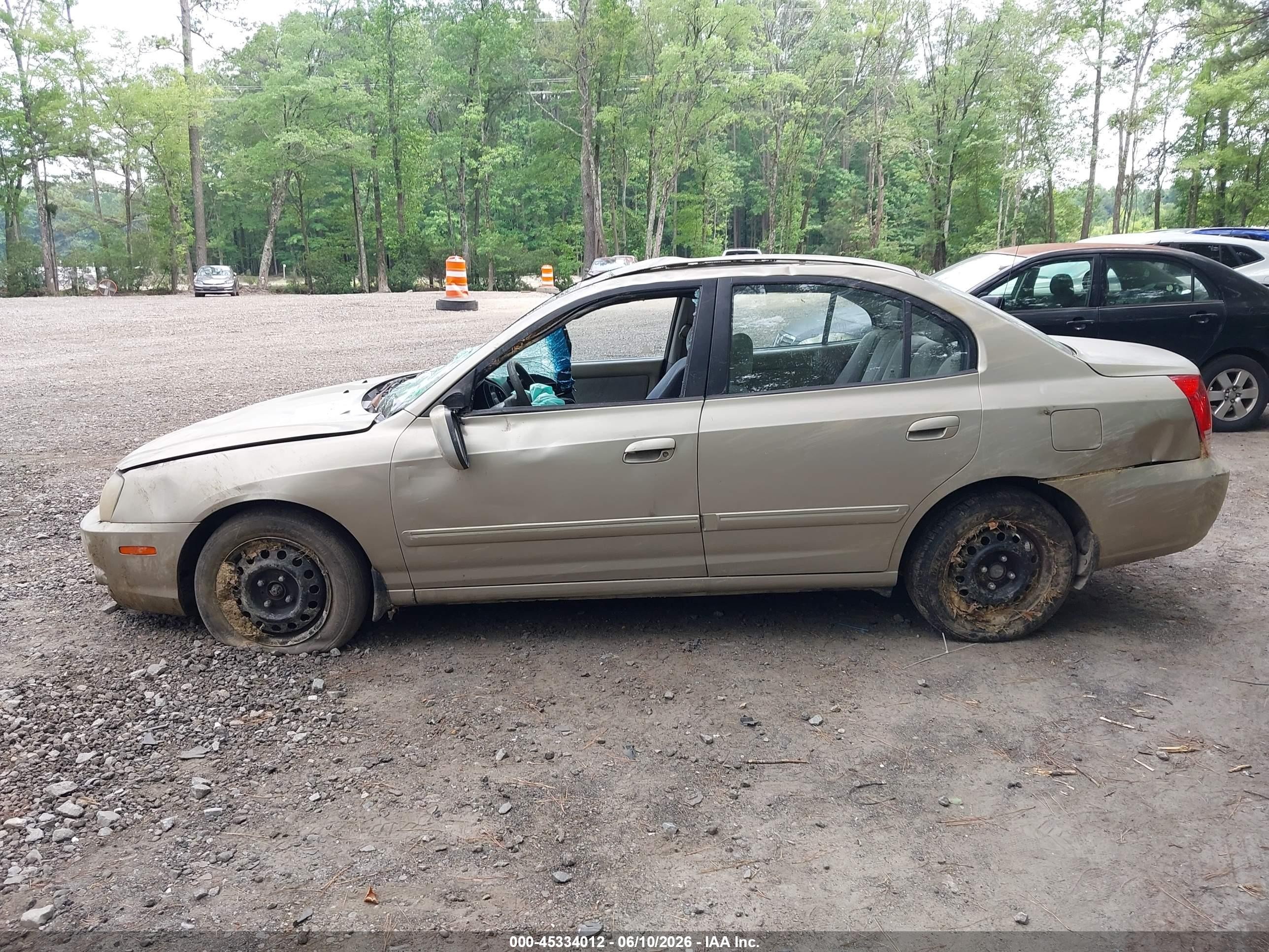 2005 Hyundai Elantra Gls/gt Gold vin: KMHDN46D65U063880