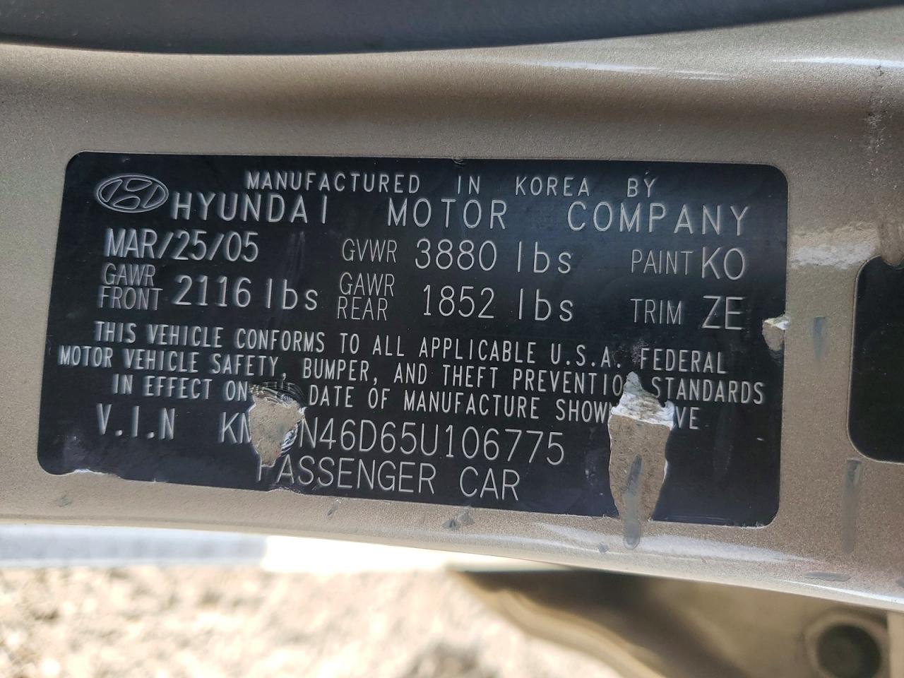 2005 Hyundai Elantra Gls Gold vin: KMHDN46D65U106775