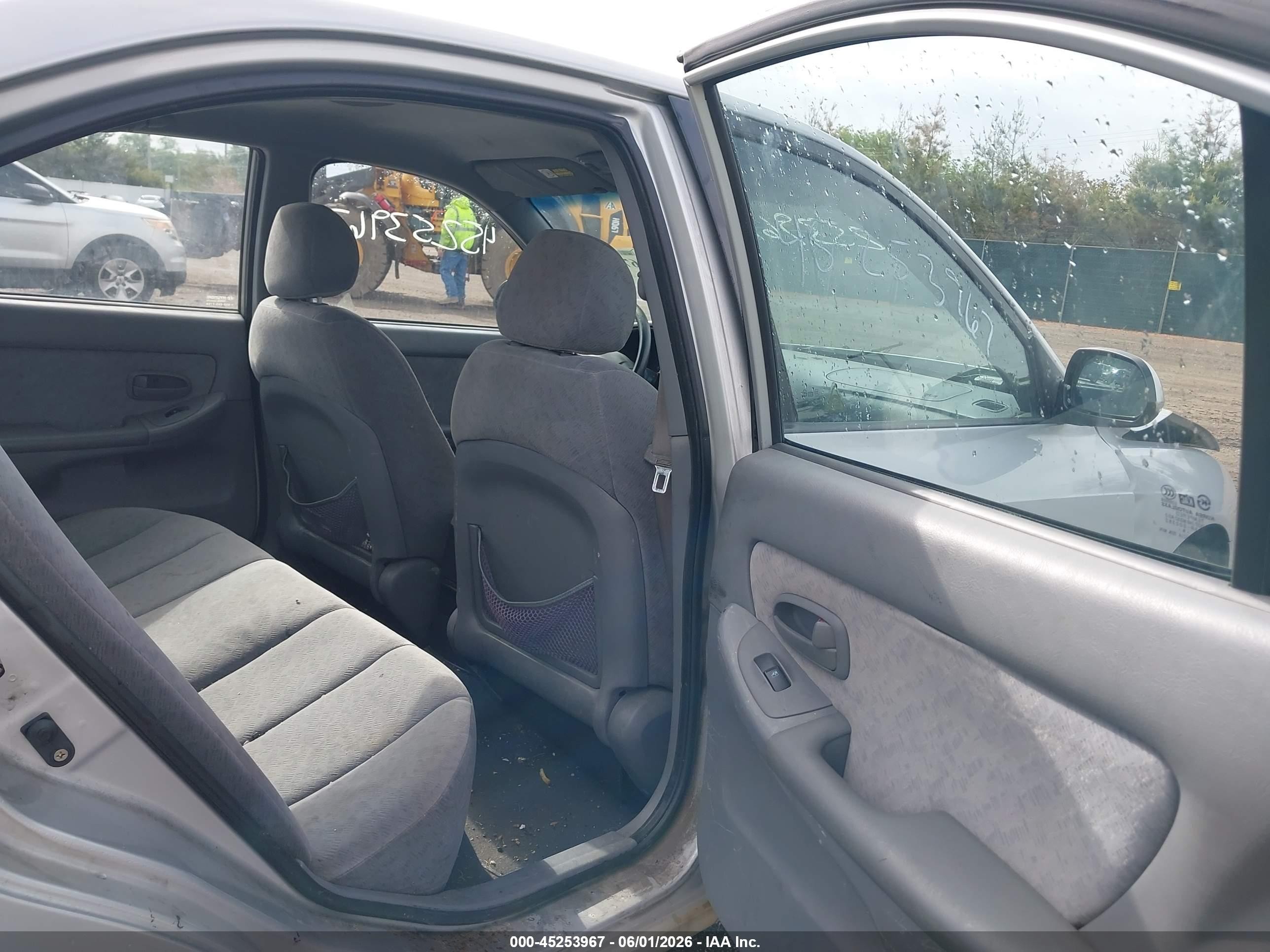 2006 Hyundai Elantra Gls/limited Silver vin: KMHDN46D66U232068
