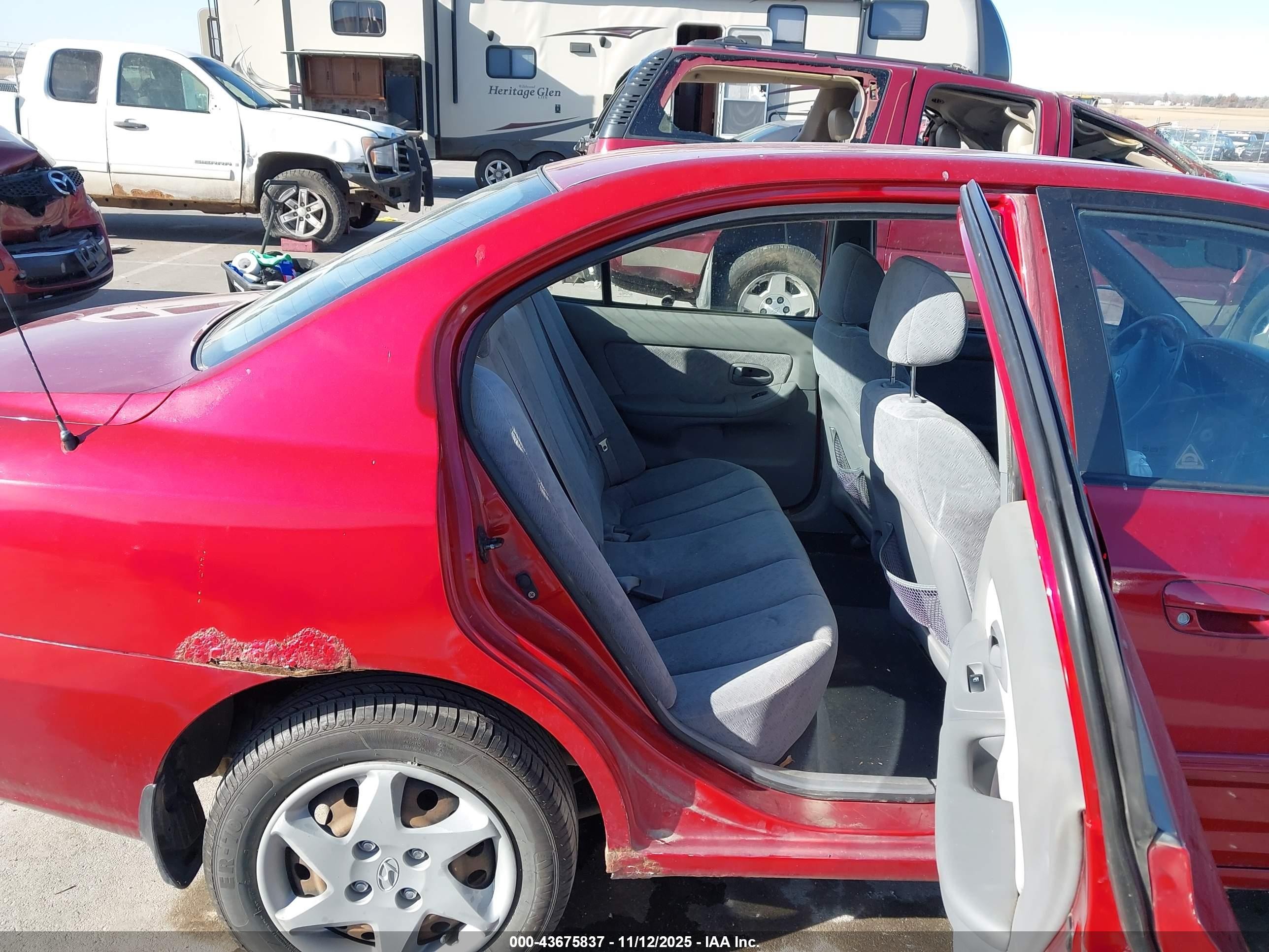 2004 Hyundai Elantra Gls/gt Red vin: KMHDN46D74U754222