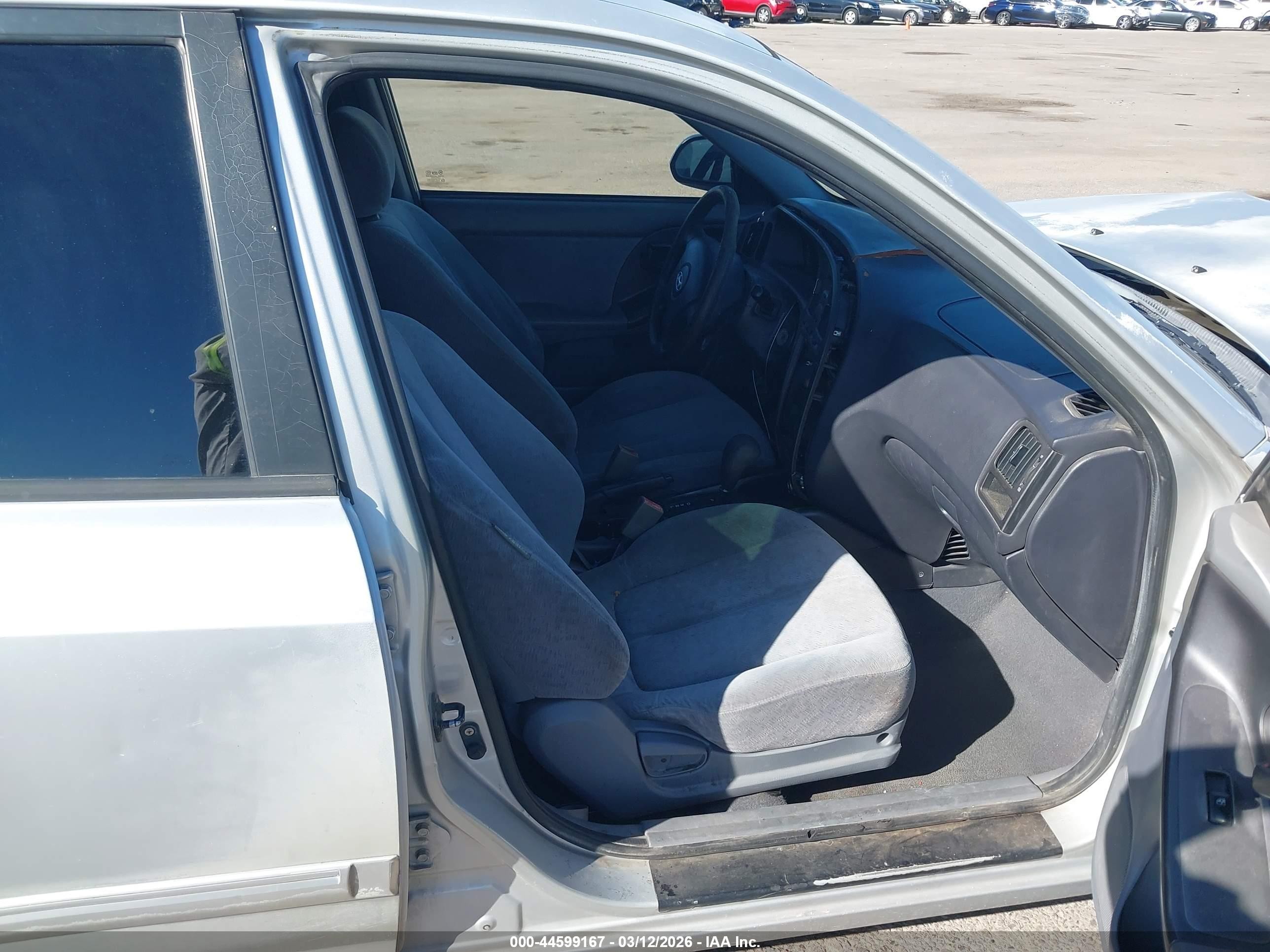 2004 Hyundai Elantra Gls/gt Silver vin: KMHDN46D74U891158