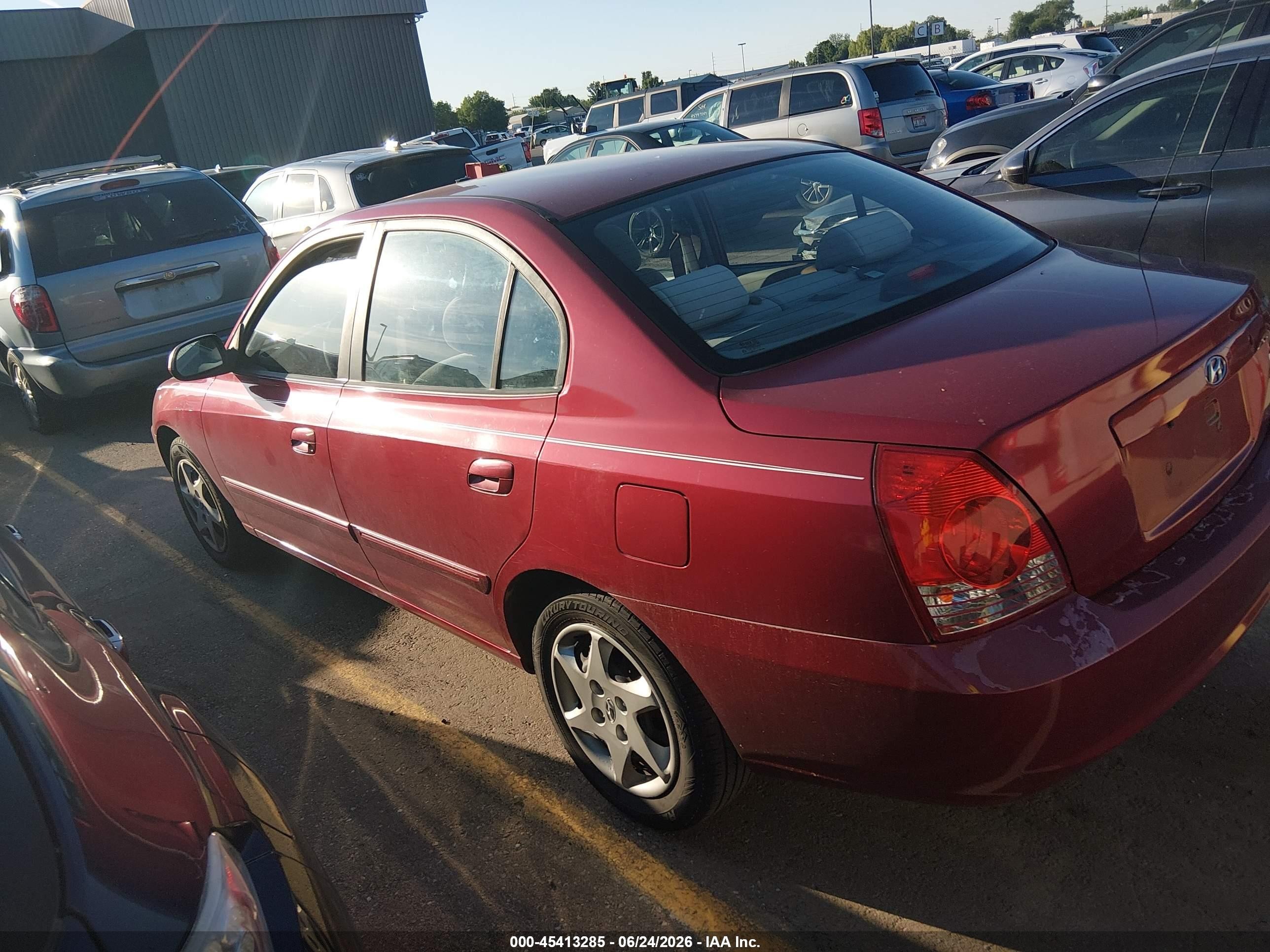 2004 Hyundai Elantra Gls/gt Красный vin: KMHDN46D74U910601