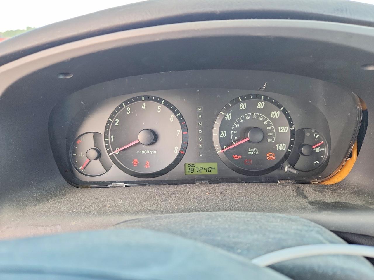 2004 Hyundai Elantra Gls Silver vin: KMHDN46D84U821698