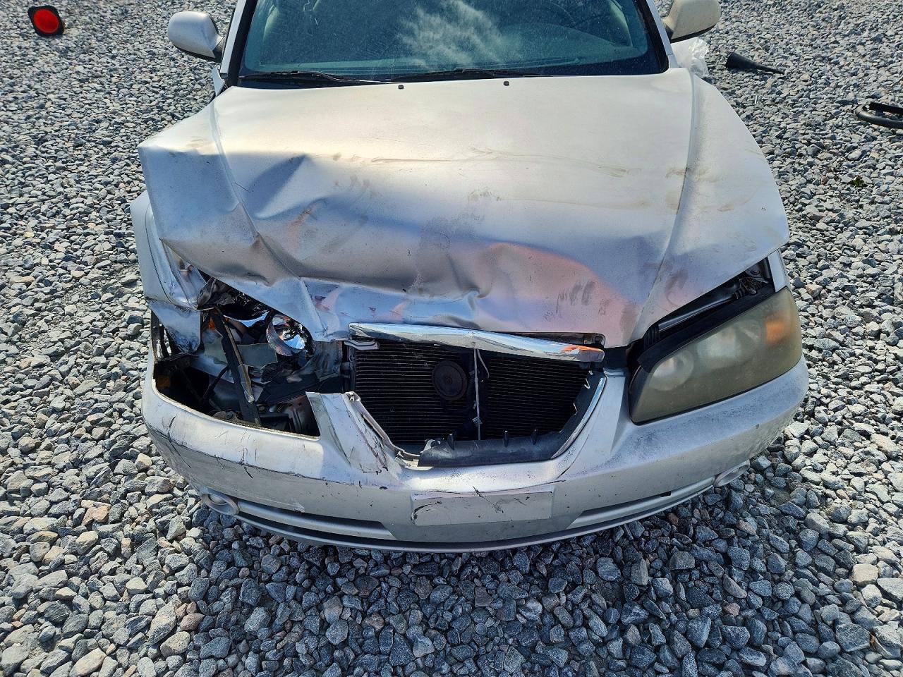 2004 Hyundai Elantra Gls Silver vin: KMHDN46D84U821698