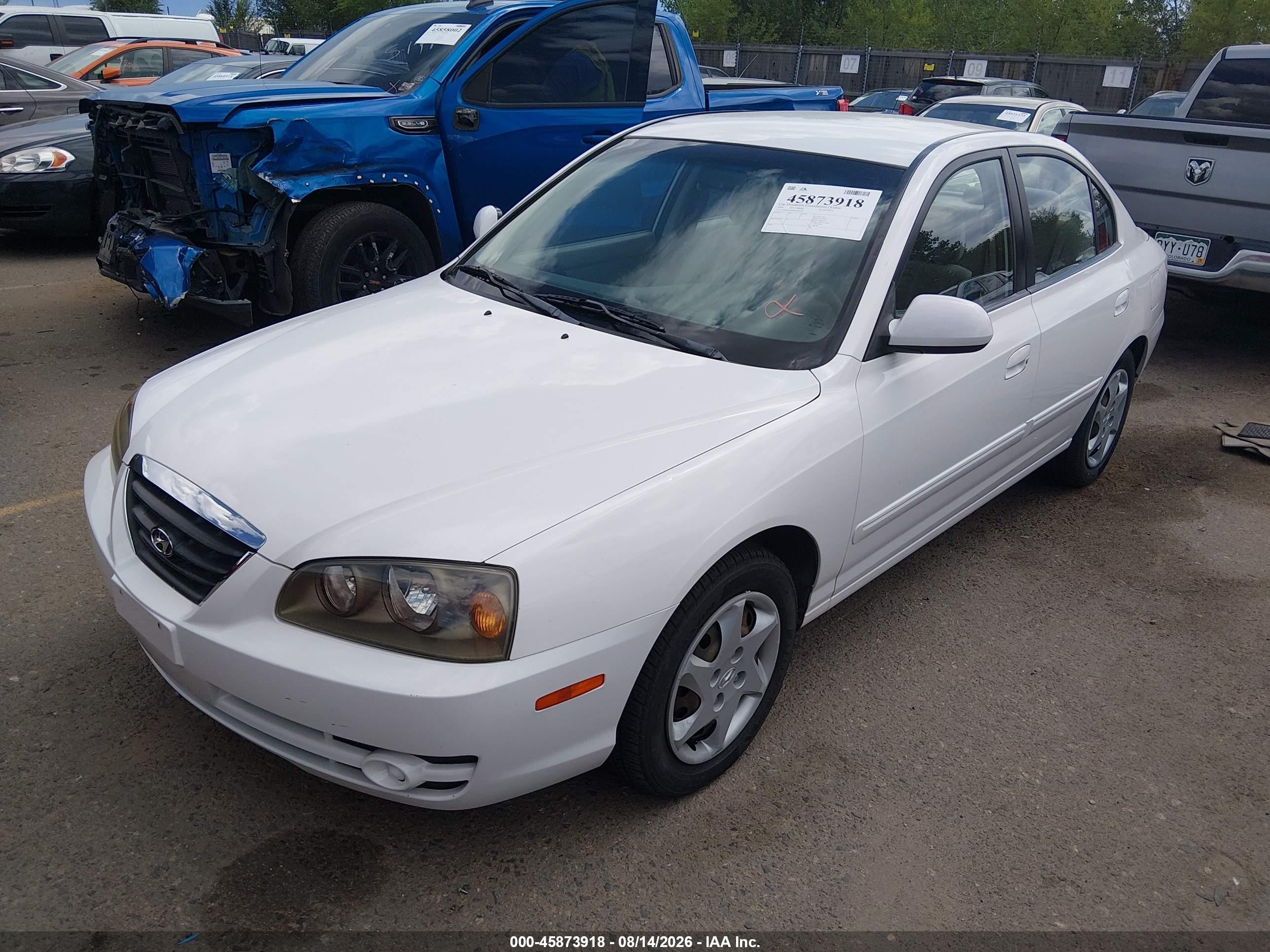 2004 Hyundai Elantra Gls/gt White vin: KMHDN46D84U869038