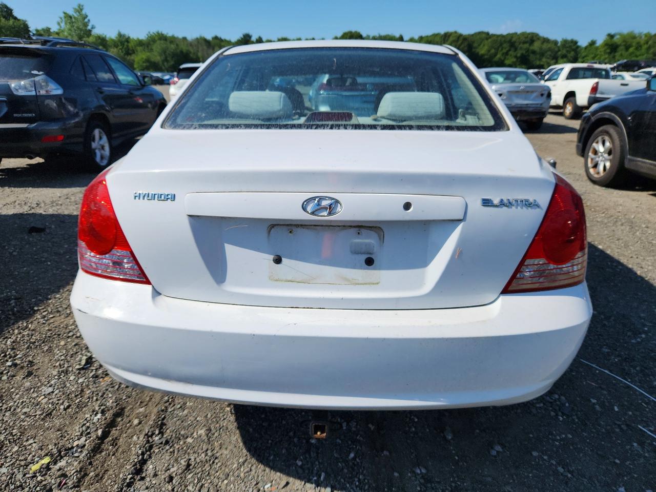 2005 Hyundai Elantra Gls Белый vin: KMHDN46D85U037538