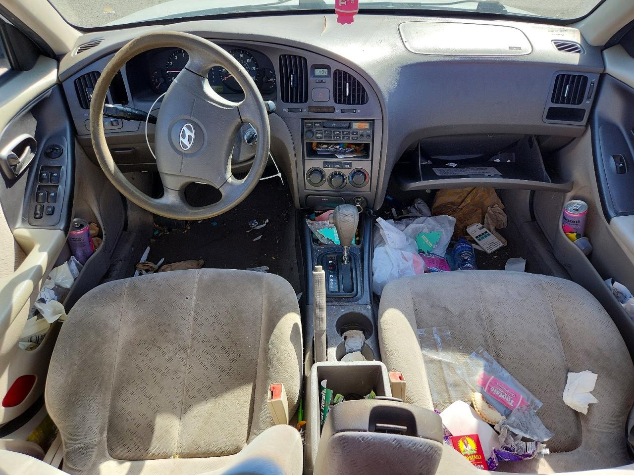 2005 Hyundai Elantra Gls White vin: KMHDN46D85U067252