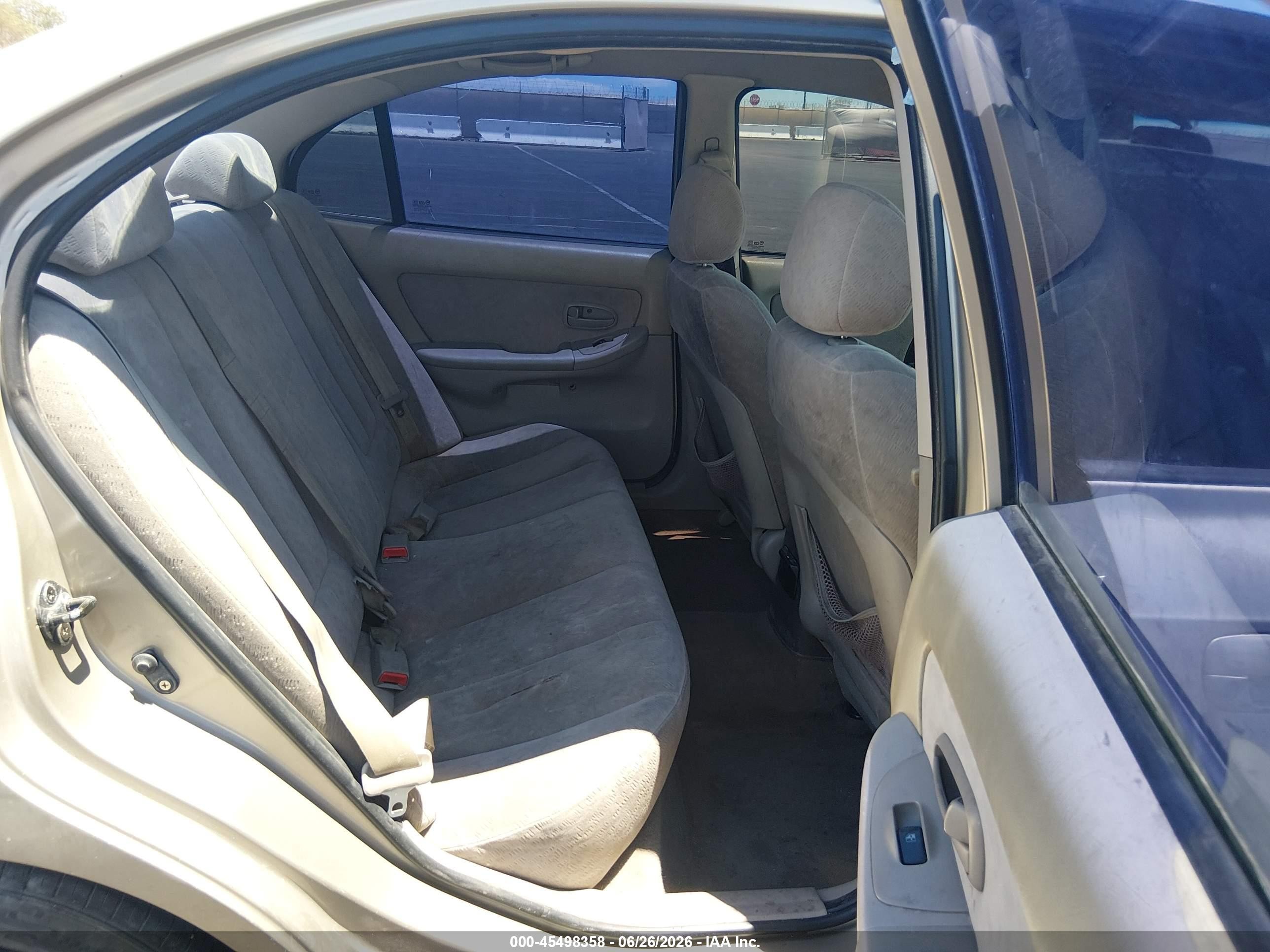 2005 Hyundai Elantra Gls/gt Gold vin: KMHDN46D85U087436