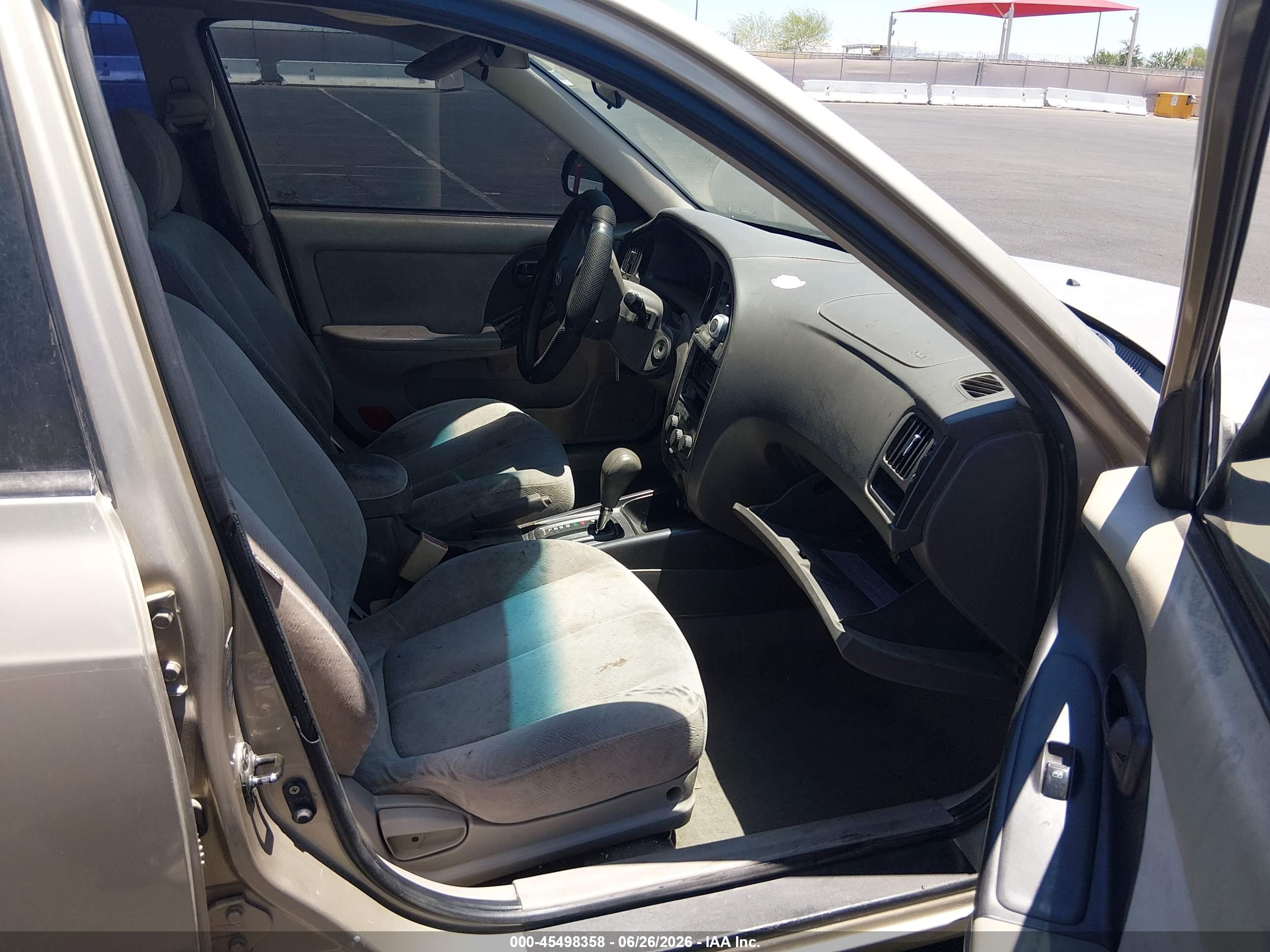 2005 Hyundai Elantra Gls/gt Gold vin: KMHDN46D85U087436
