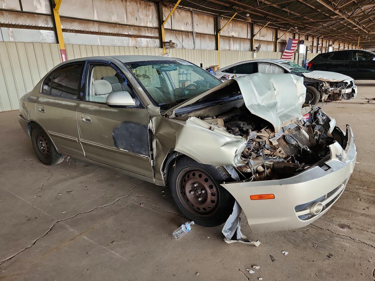 2005 Hyundai Elantra Gls Tan vin: KMHDN46D85U172387